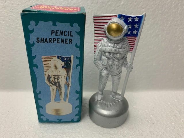 ASTRONAUT W FLAG DIE CAST METAL COLLECTIBLE PENCIL SHARPENER NEW / BOX