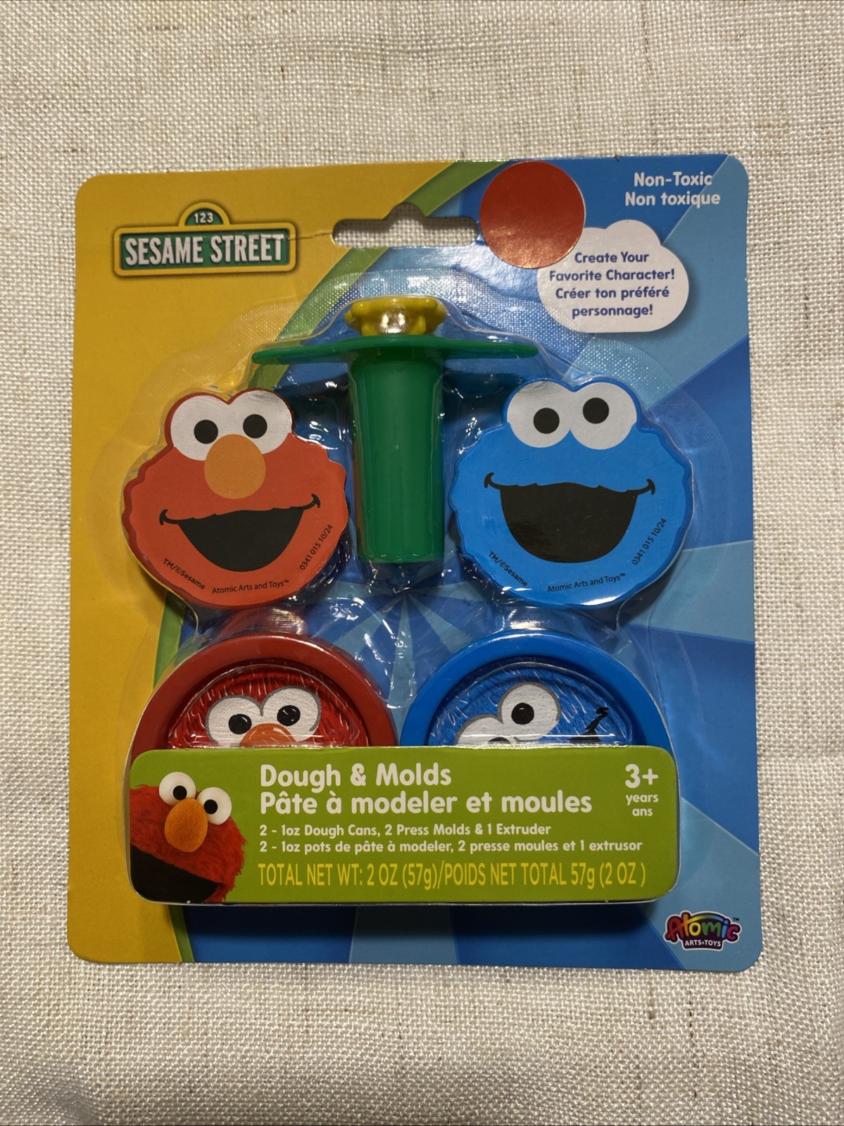 Sesame Street Dough & Molds Playset Non Toxic Elmo Cookie Monster 2 Cans