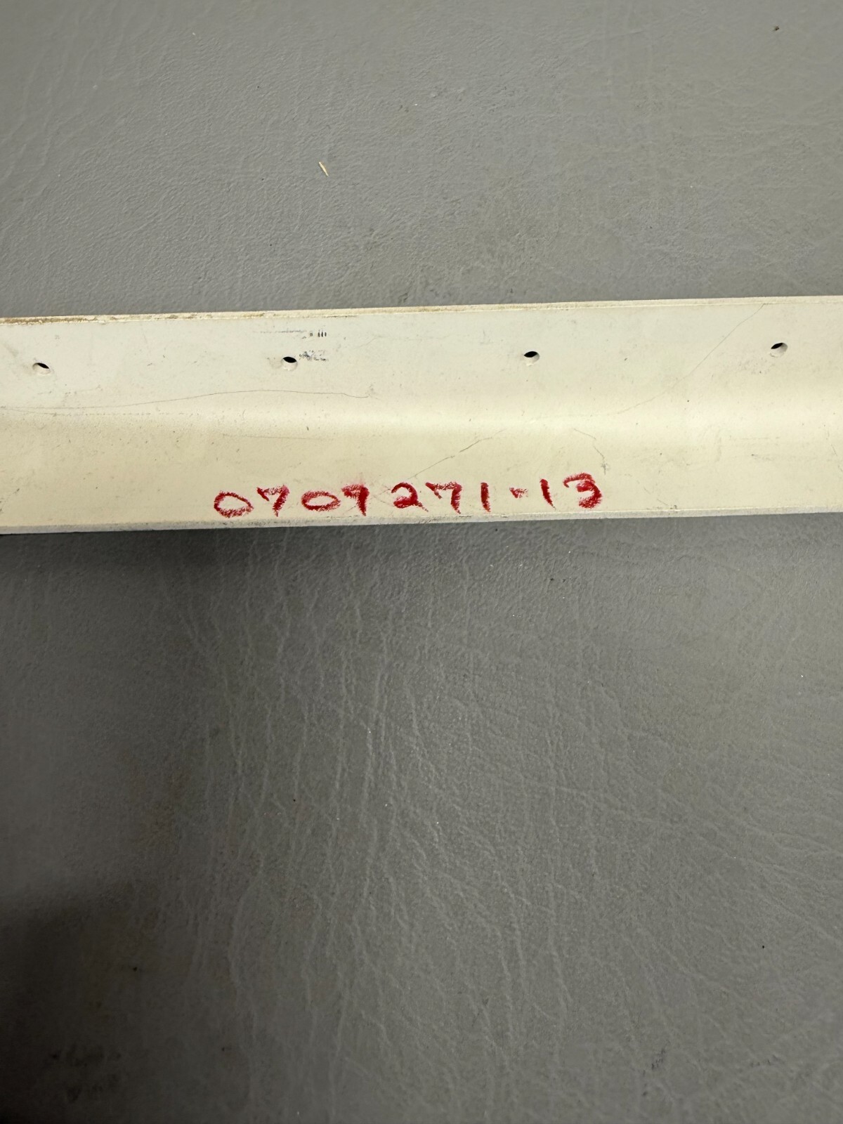0709271-13 Cessna Angle