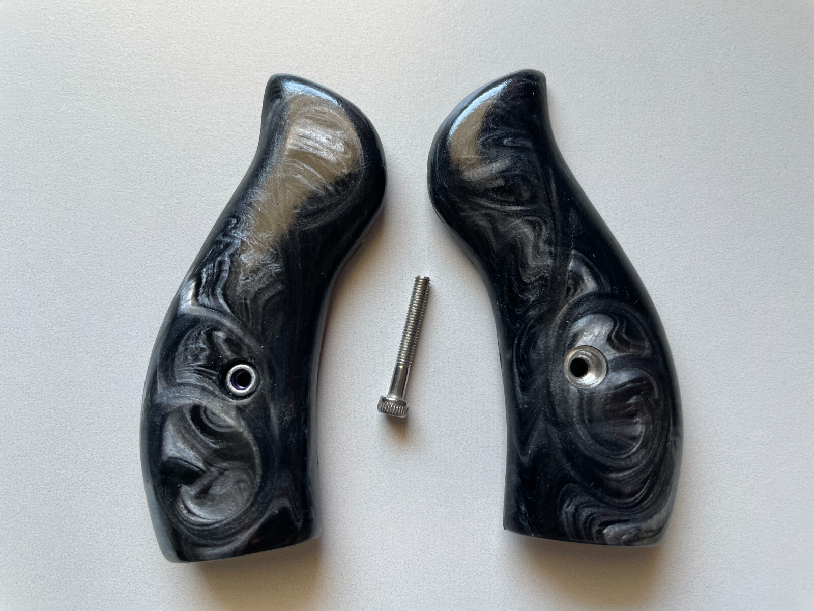 Epoxy resin Black Grip for Taurus Small Frame M85 605 850 851 856 941.38 Special