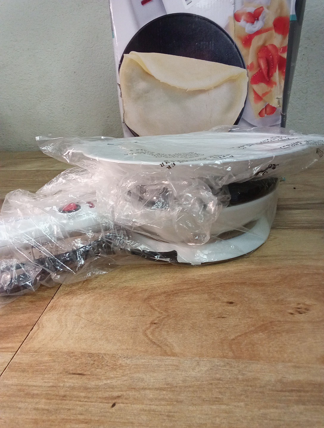Cucina Pro Cordless Crepe Maker Non-stick