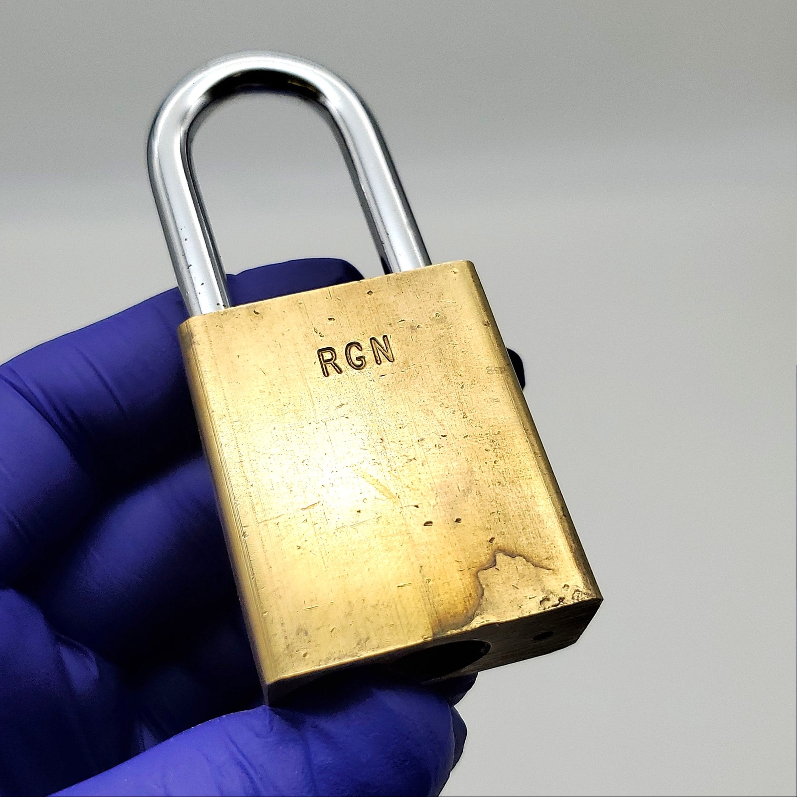 American 530 Padlock Rekeyable 1-5/8"L x 1/4"D Shackle 1-3/8" Brass Body No Core