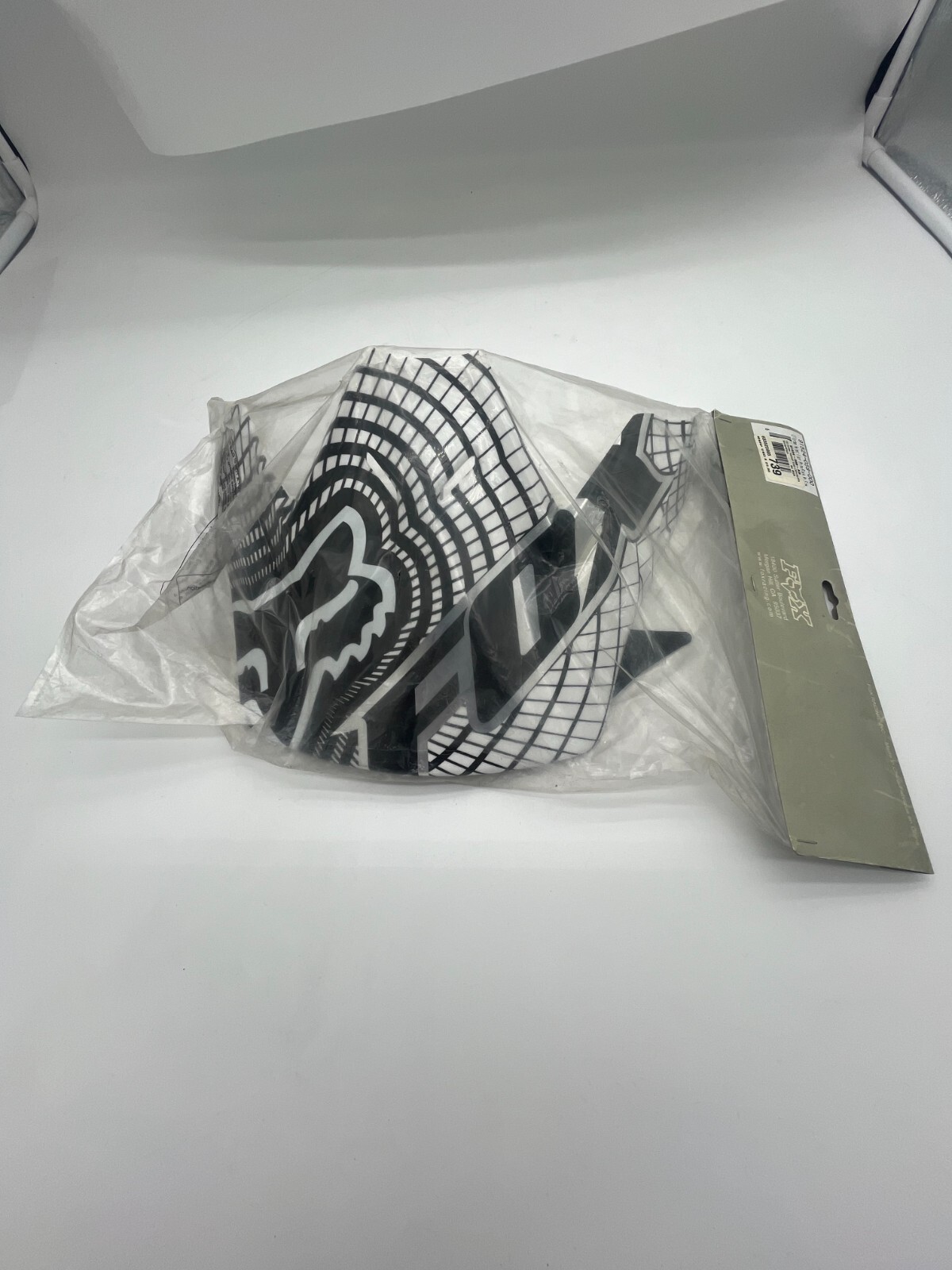VINTAGE FOX V3 VORTEX HELMET VISOR BLACK/WHITE/SILVER
