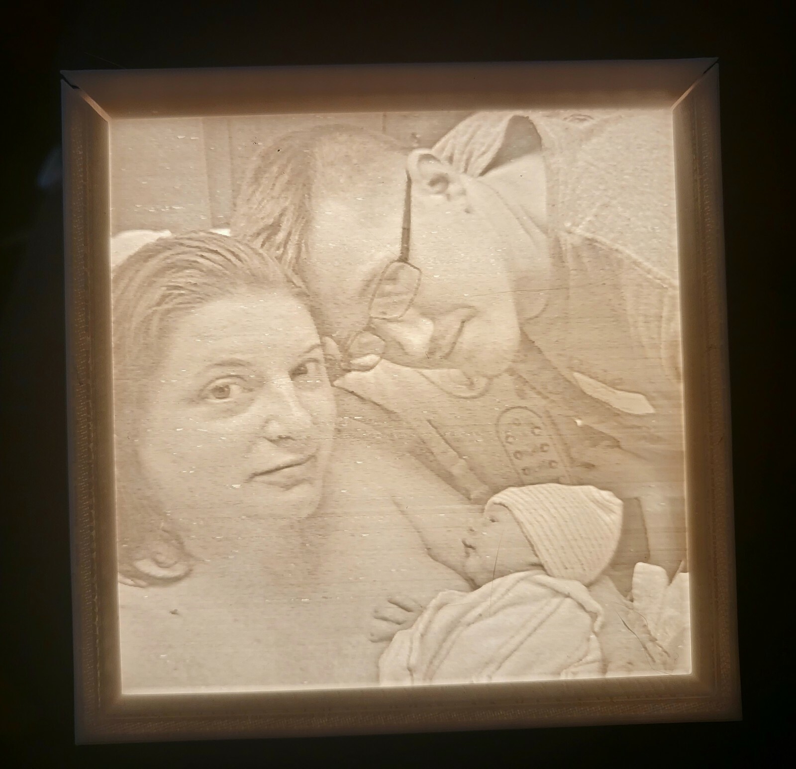 3D Printed Custom 4 Inch Lithophane Box With Light/Socket