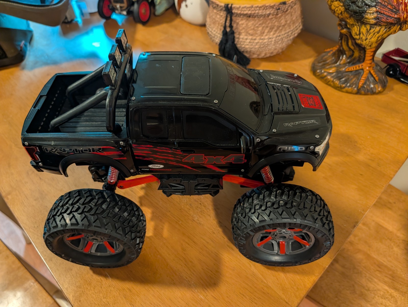 New Bright (1:10) Ford F-150 Battery Remote Control Heavy Metal 4X4 Black Truck,