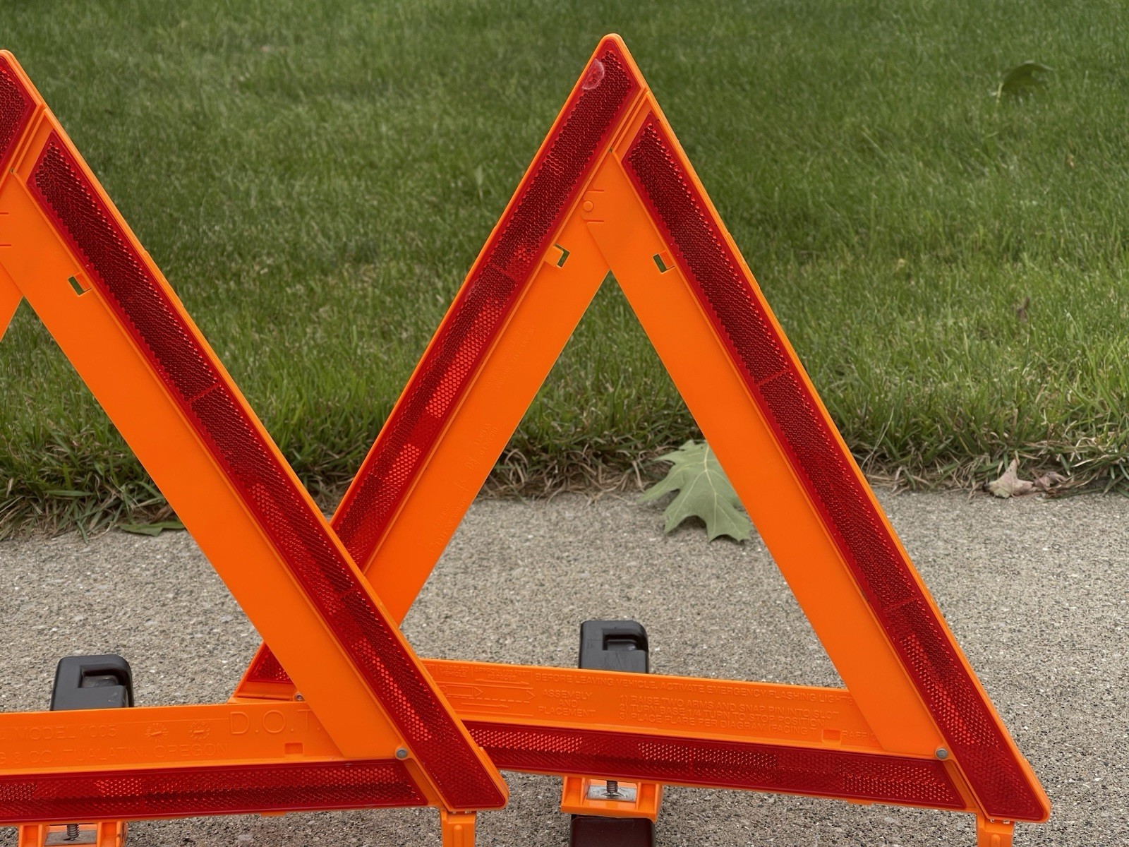 James King Co Roadside Warning Triangles 3 Pack Kit w/ Case Model 1005 Used