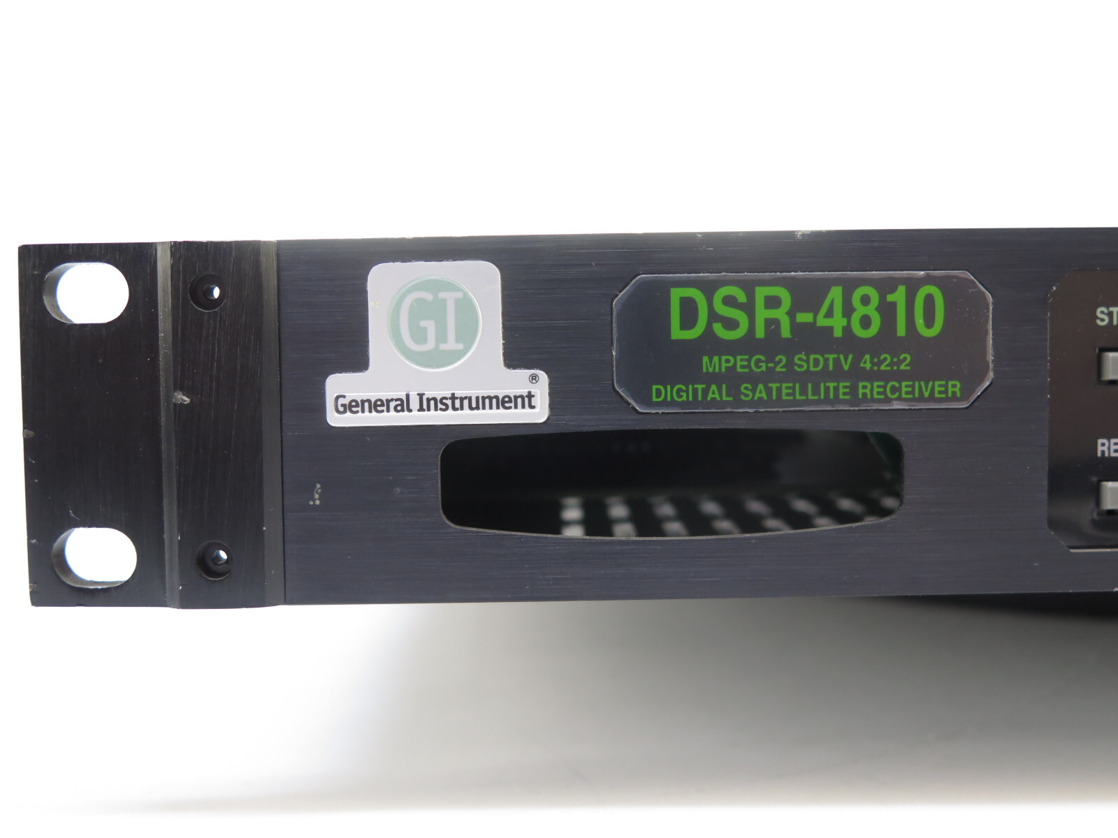 General Instruments DSR-4810 MPEG-2 SDTV 4:2:2 Digital Satellite Receiver