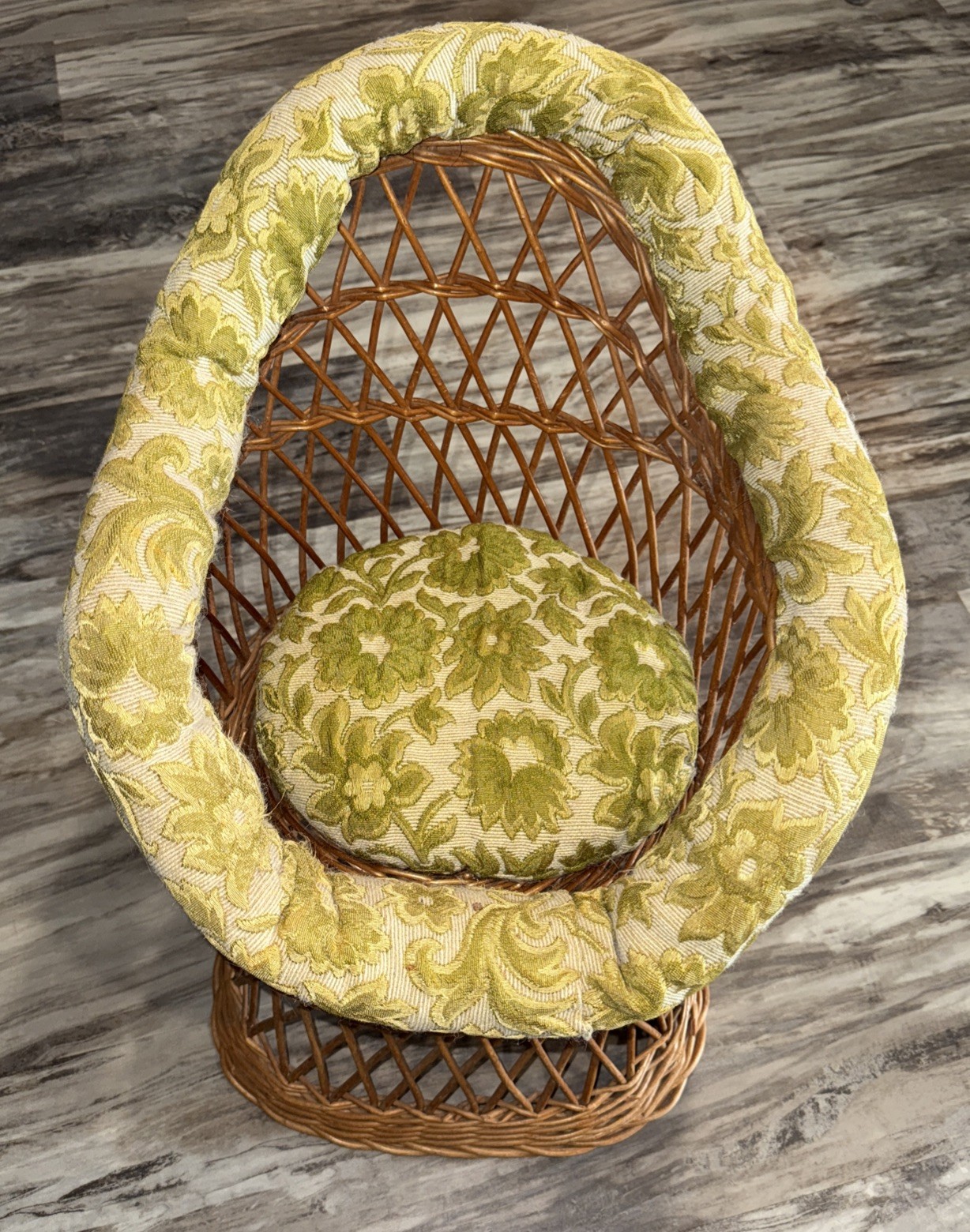 Vintage Child Size Wicker Chair Cane Rattan Boho Kids Pet Furniture Green Pad