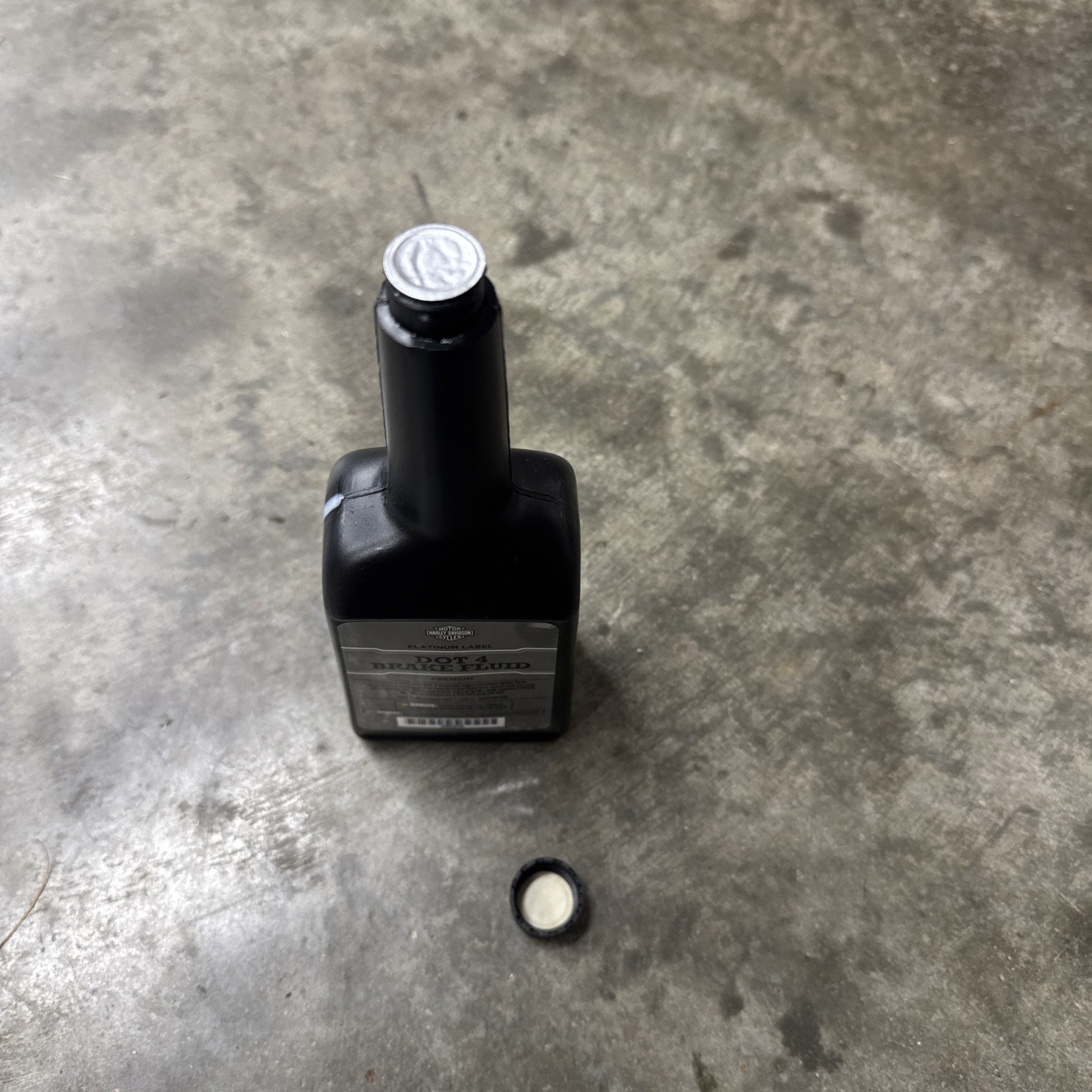OEM Harley Davidson Platinum Label Dot 4 Brake Fluid 12 oz part# 41800770