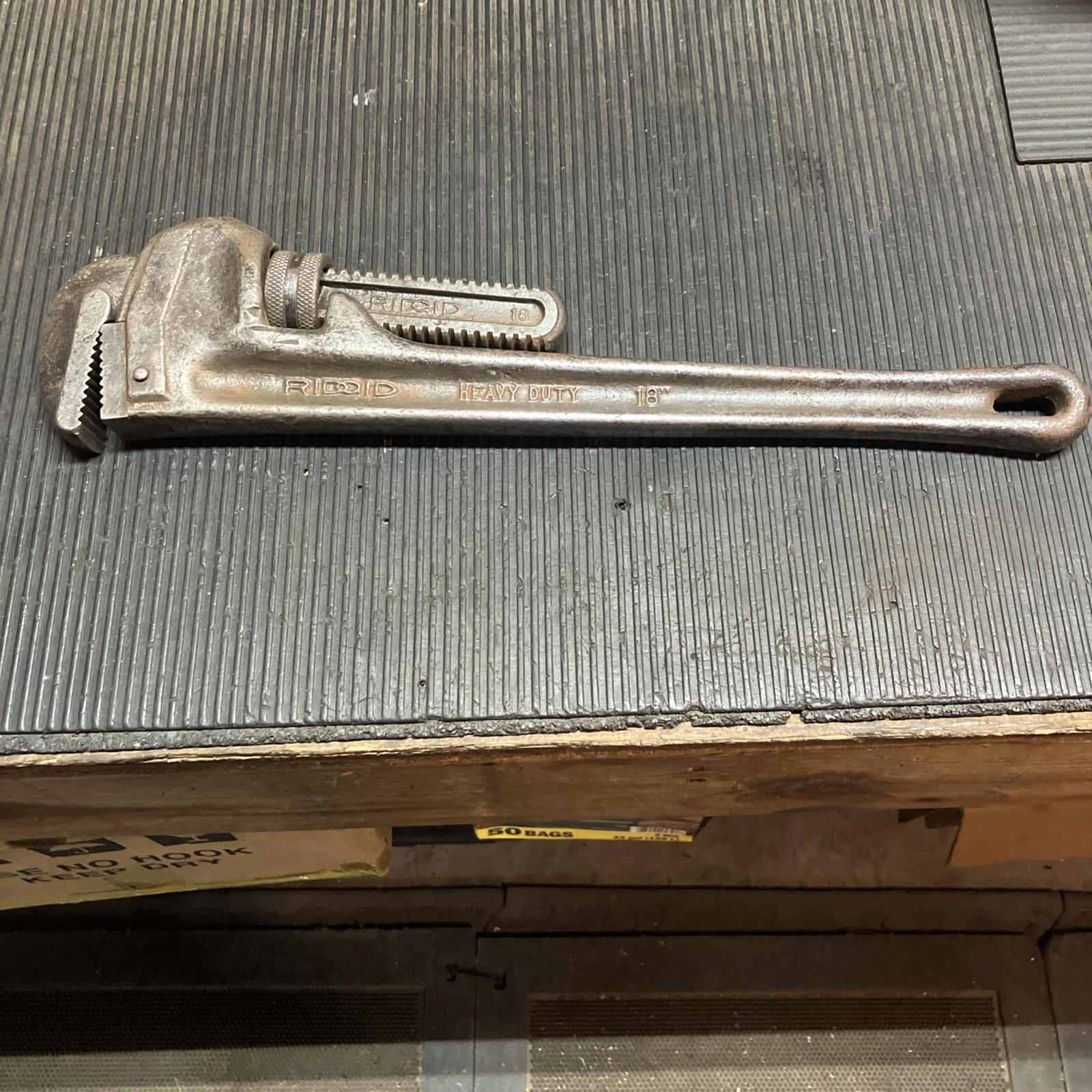 Ridgid 18” Heavy Duty Pipe Wrench Vintage Made In USA In Fair Condition