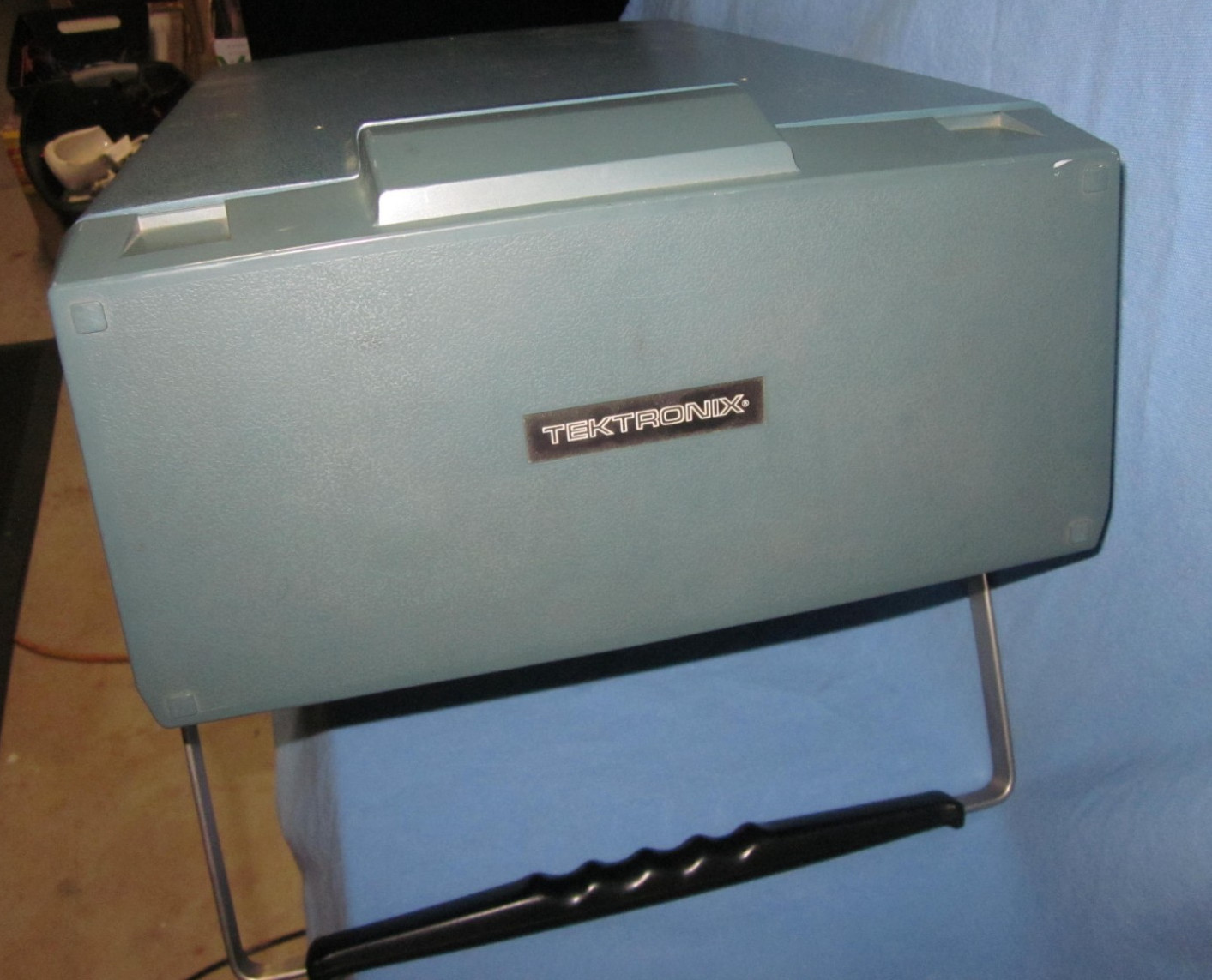 Tektronics 455 Oscilloscope .. did nothing when plugged in .. dead or user error