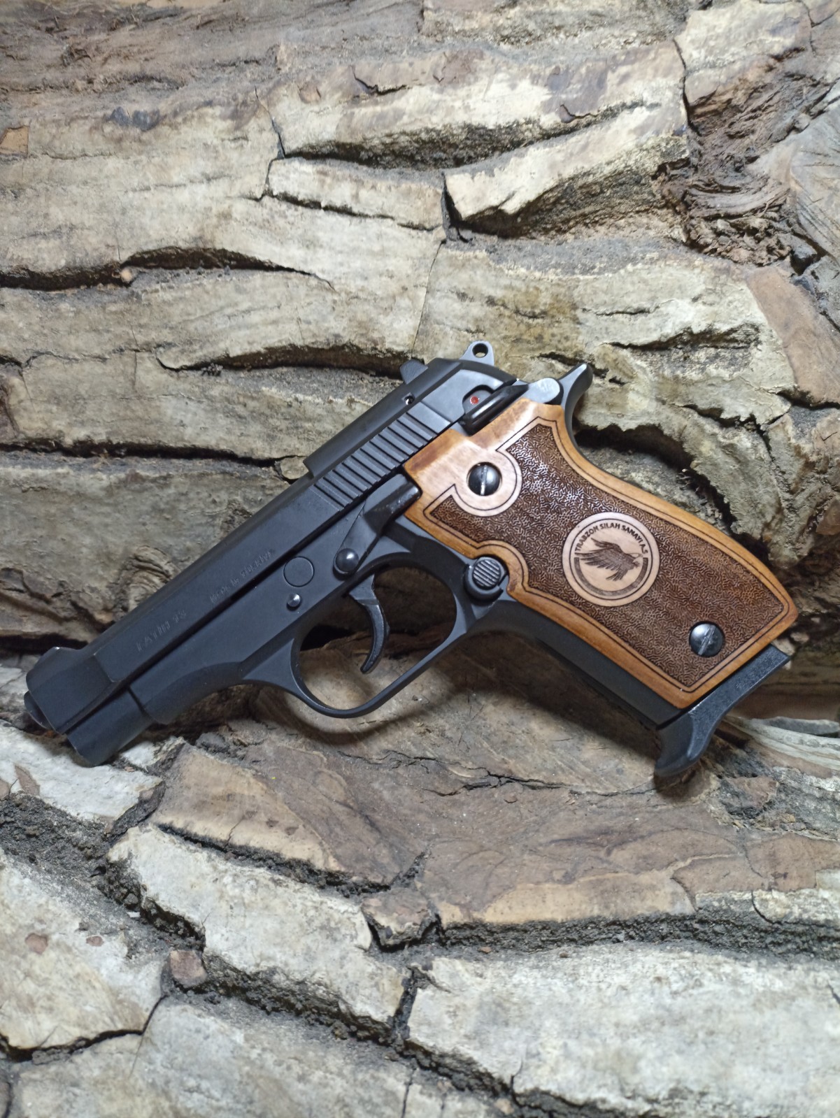 Tisas Fatih 13 walnut grips for first version straight model.
