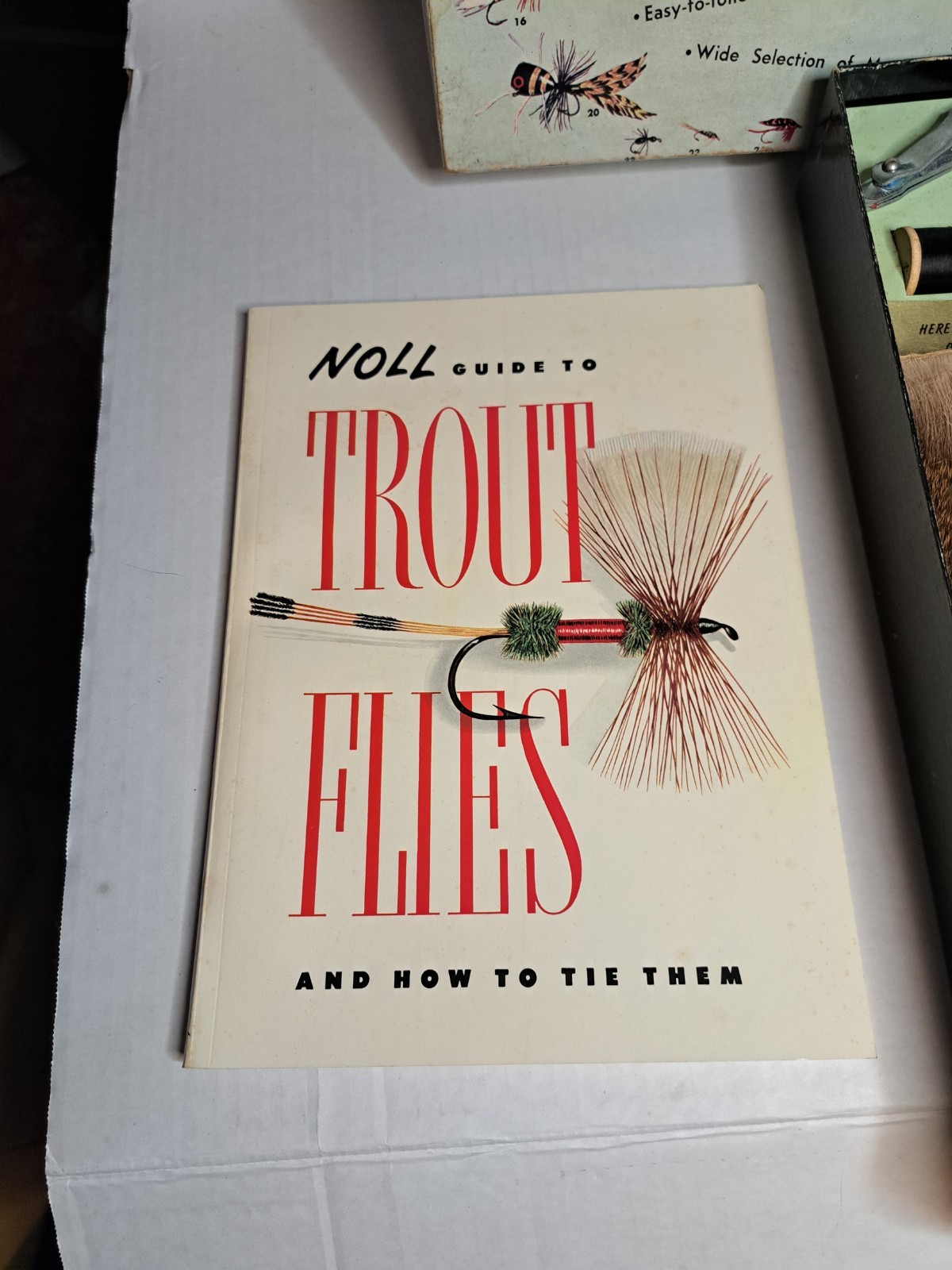 Vintage Noll No. 201 Custom De Luxe Fly Tying Kit w/ Trout Flies Book + Extras A