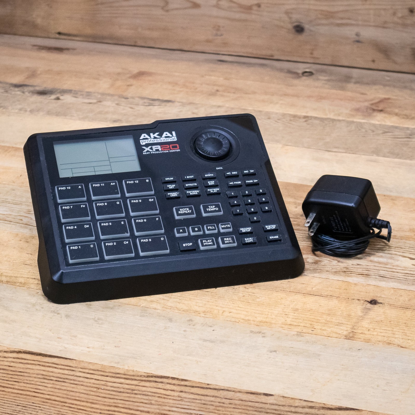 Akai XR-20 Beat Production Center Drum Machine XR20 Rhythm U285372