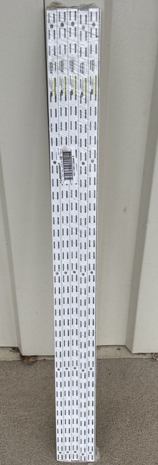 LOT OF 10 NEW Rubbermaid WHITE Twin Track 70" Upright FG4B8900WHT