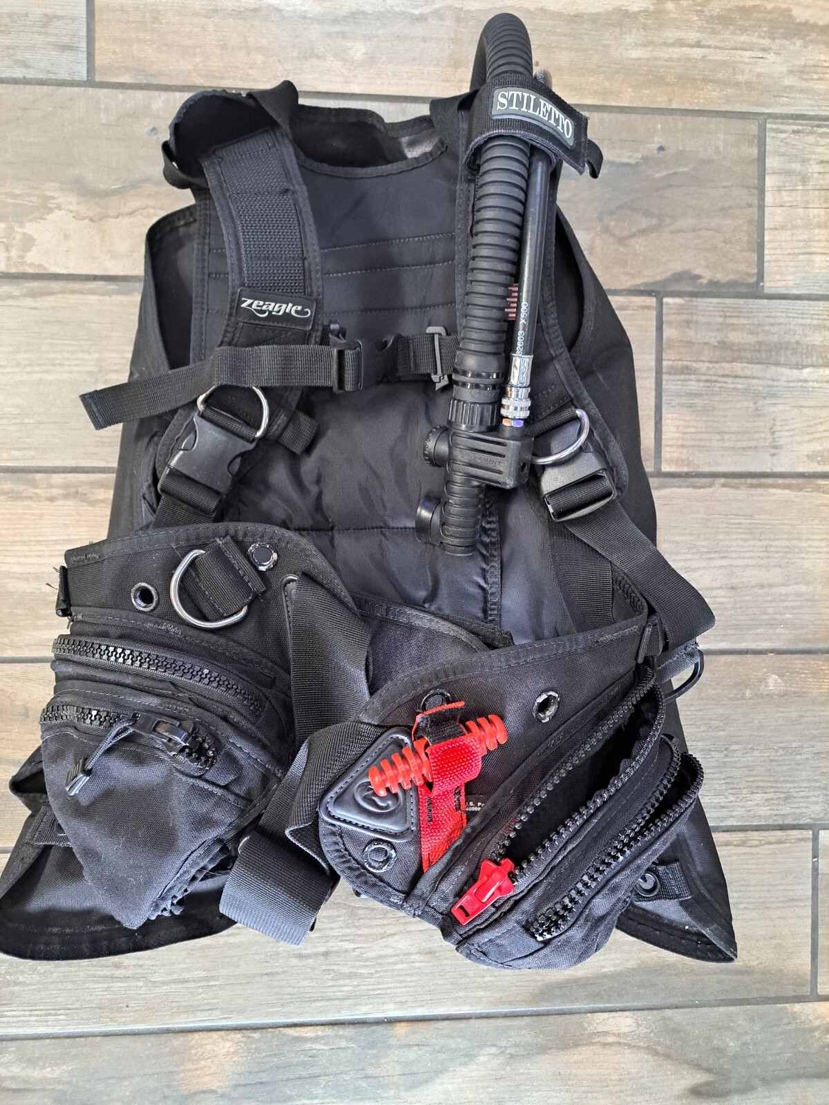 Zeagle Stiletto BCD with Inflator and Hose Size Medium Used