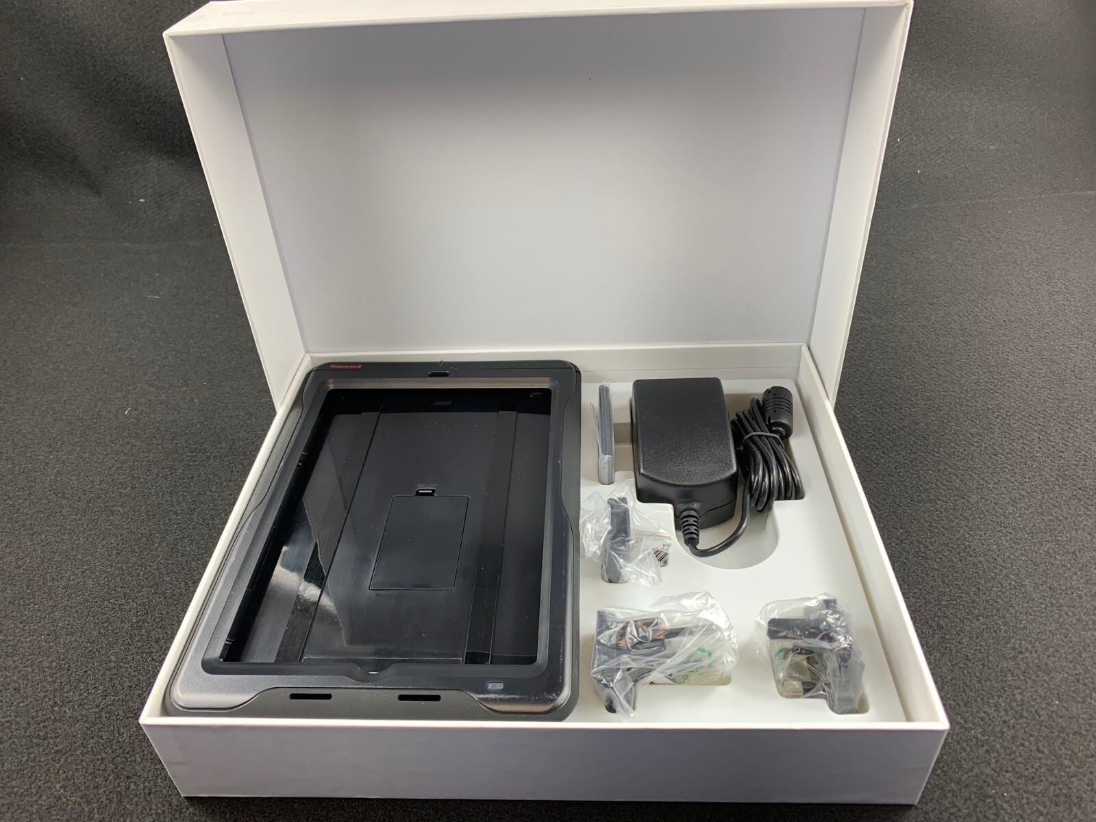NIB Honeywell Captuvo SL62-042211-K Enterprise Sled for iPad Mini