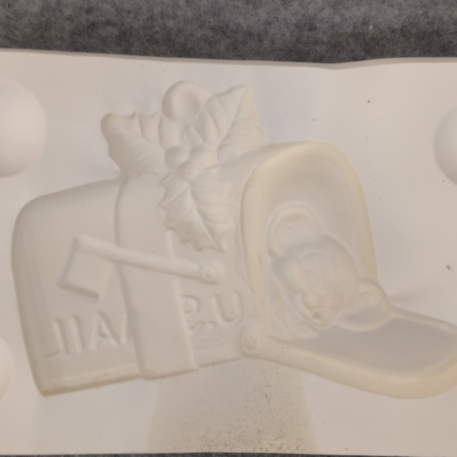 VTG 1981 Alberta's Molds Inc Ceramic Mailbox Holly Mouse Ceramic Slip Mold A-247