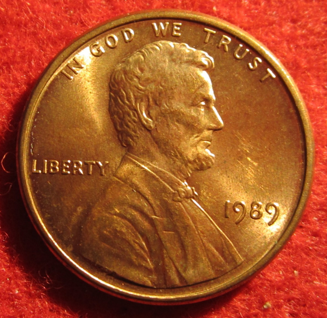 1989 (P) Lincoln Memorial Cent/Penny - Uncirculated - Red - Actual coin C758