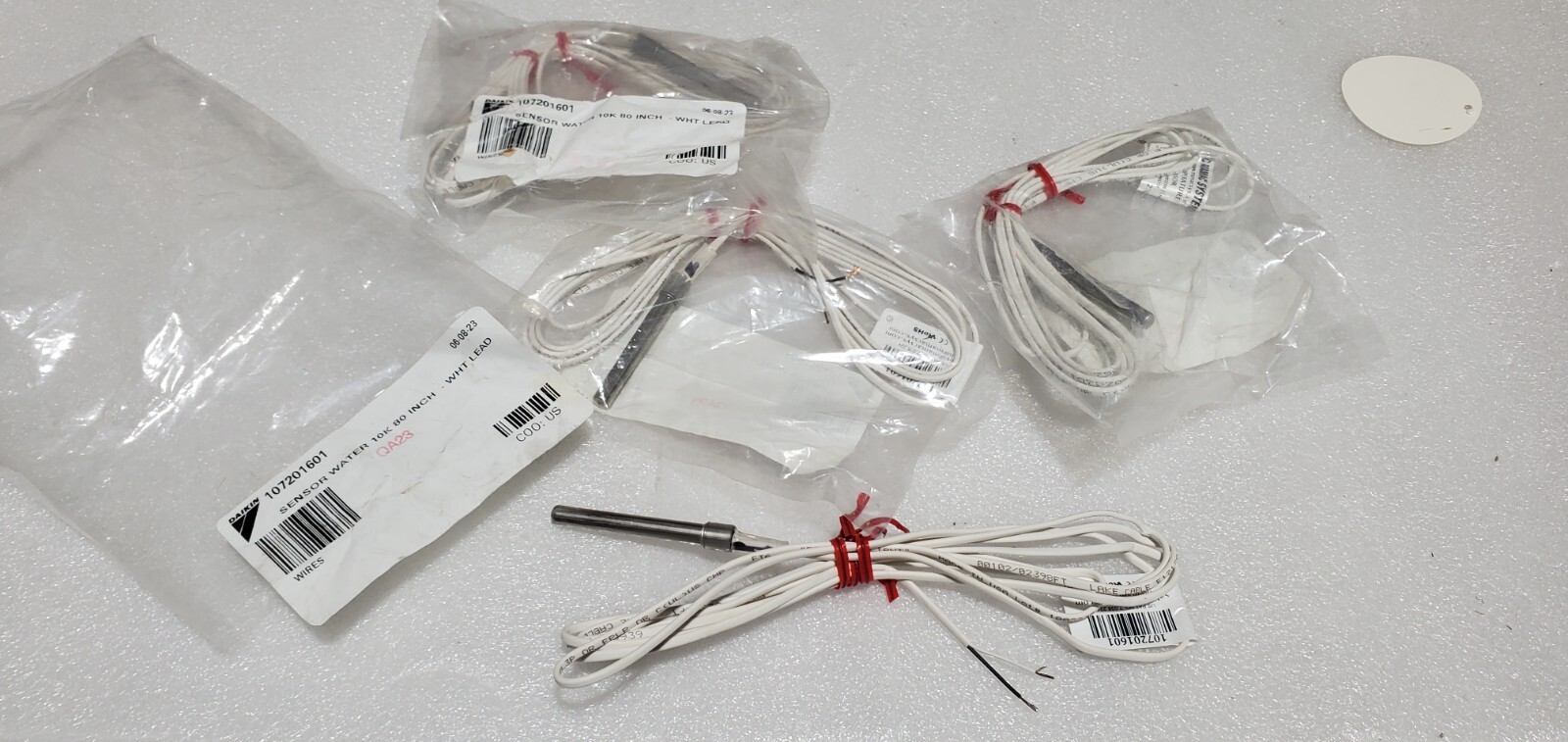 Lot of 4 Daikin p/n 107201601 Water 10k 80inch WHT LEAD Temperature Sensor