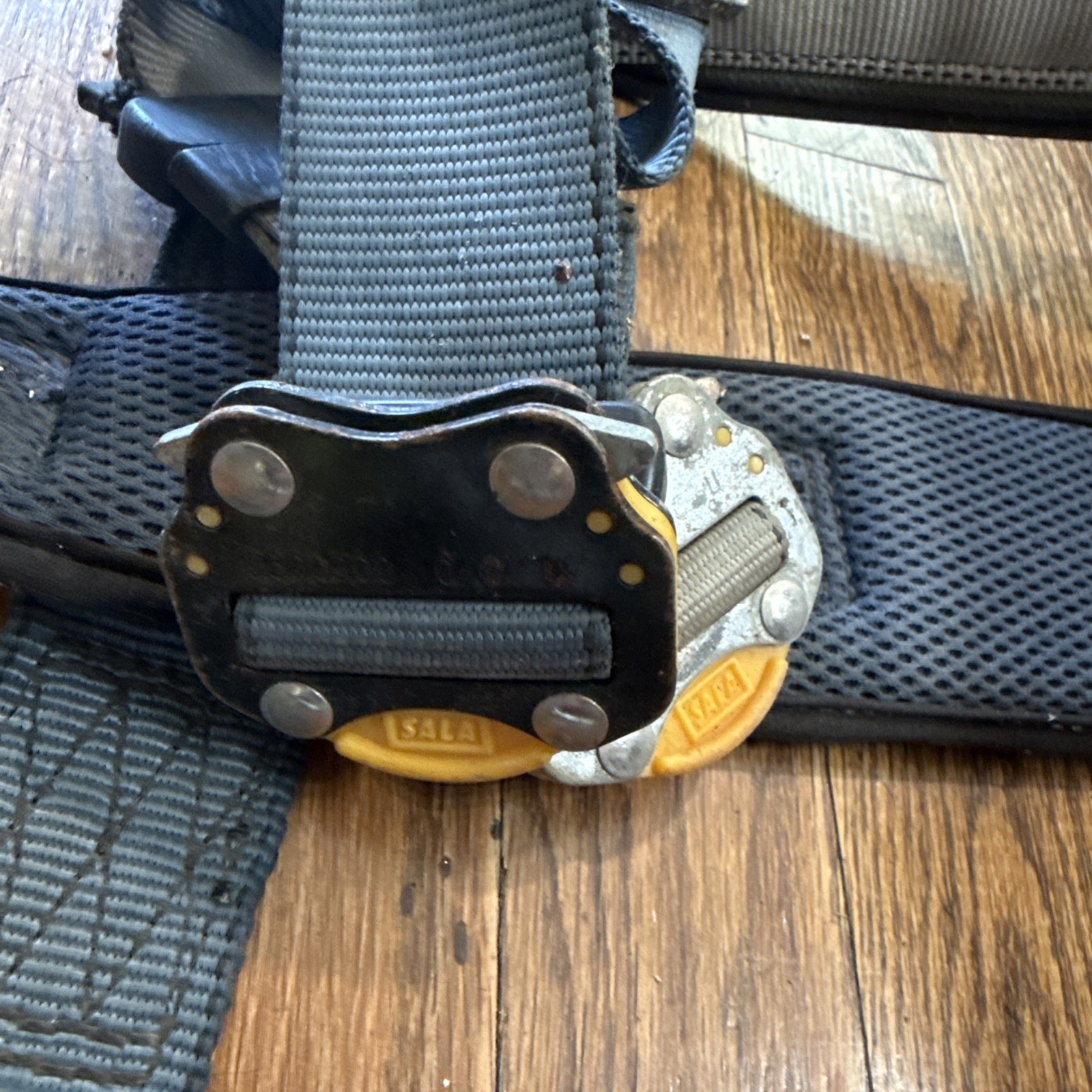 DBI-SALA 1107975 ExoFit Construction Safety Harness Small