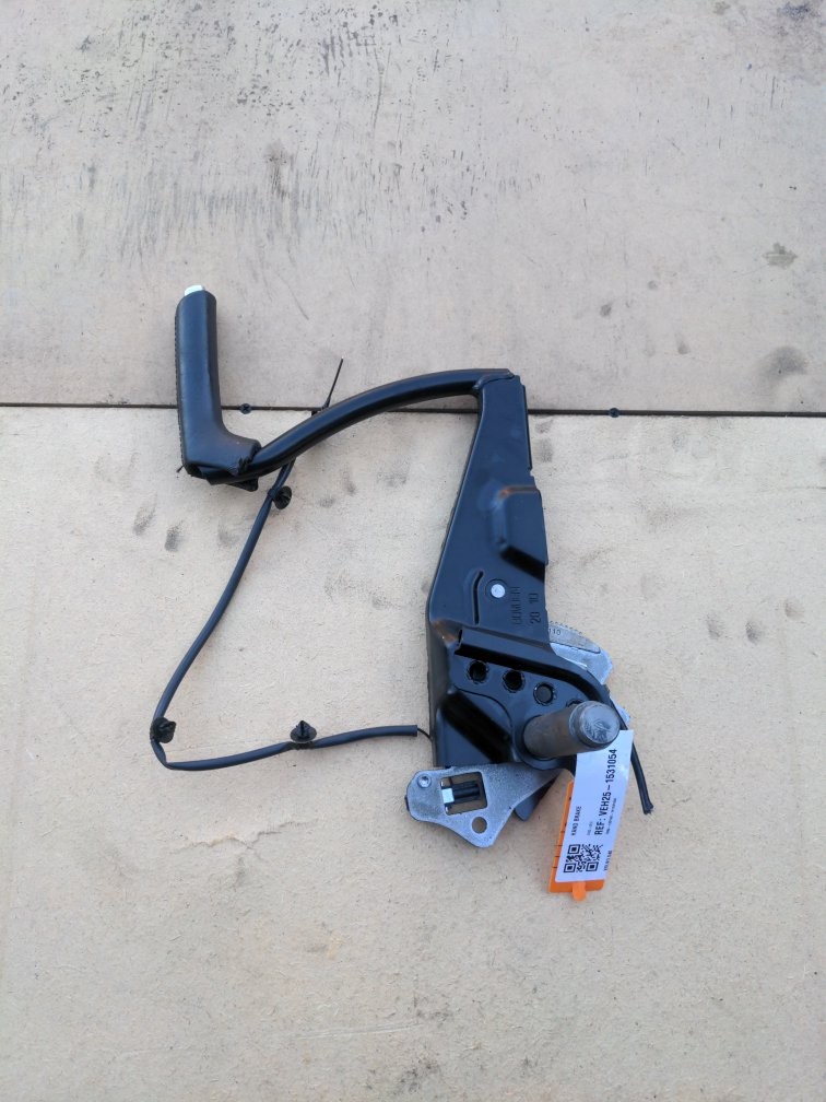 VOLVO S40 HAND BRAKE LEVER HANDLE SALOON 5 DR 2005-2012