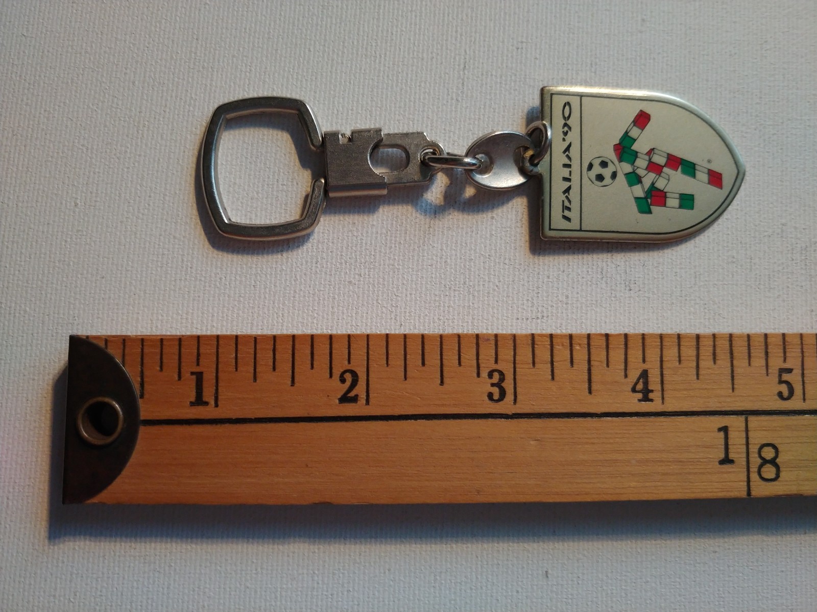 * RARE 1990 ITALY ITALIA SOCCER FUTBOL FIFA  KEYCHAIN RING *