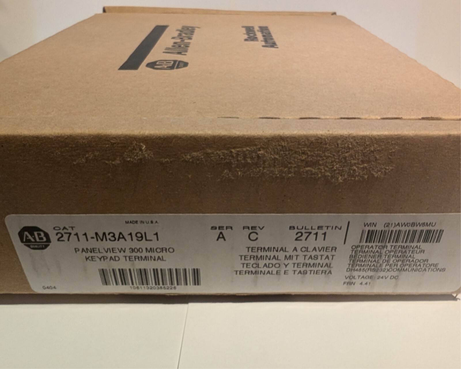 *OPEN BOX* Allen Bradley 2711-M3A19L1 Ser.A Rev.C *UNIT SEALED*