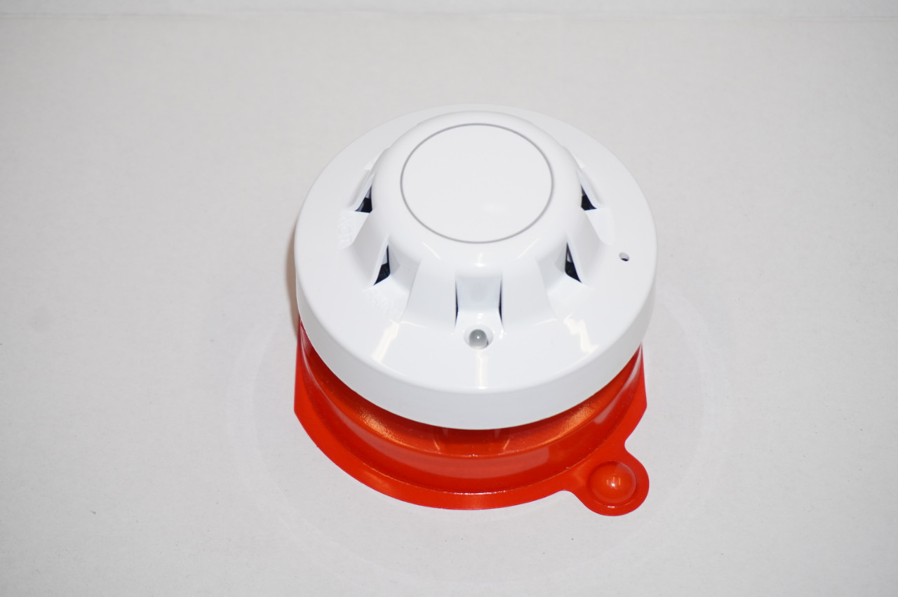 APOLLO SERIES 65 (S65) Optical Smoke Alarm 55000-317 APO with Base