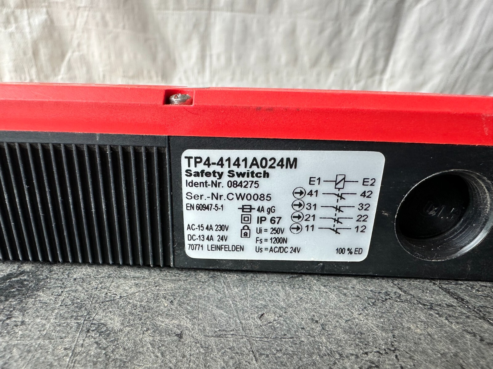 EUCHNER TP4-4141A024M SAFETY SWITCH