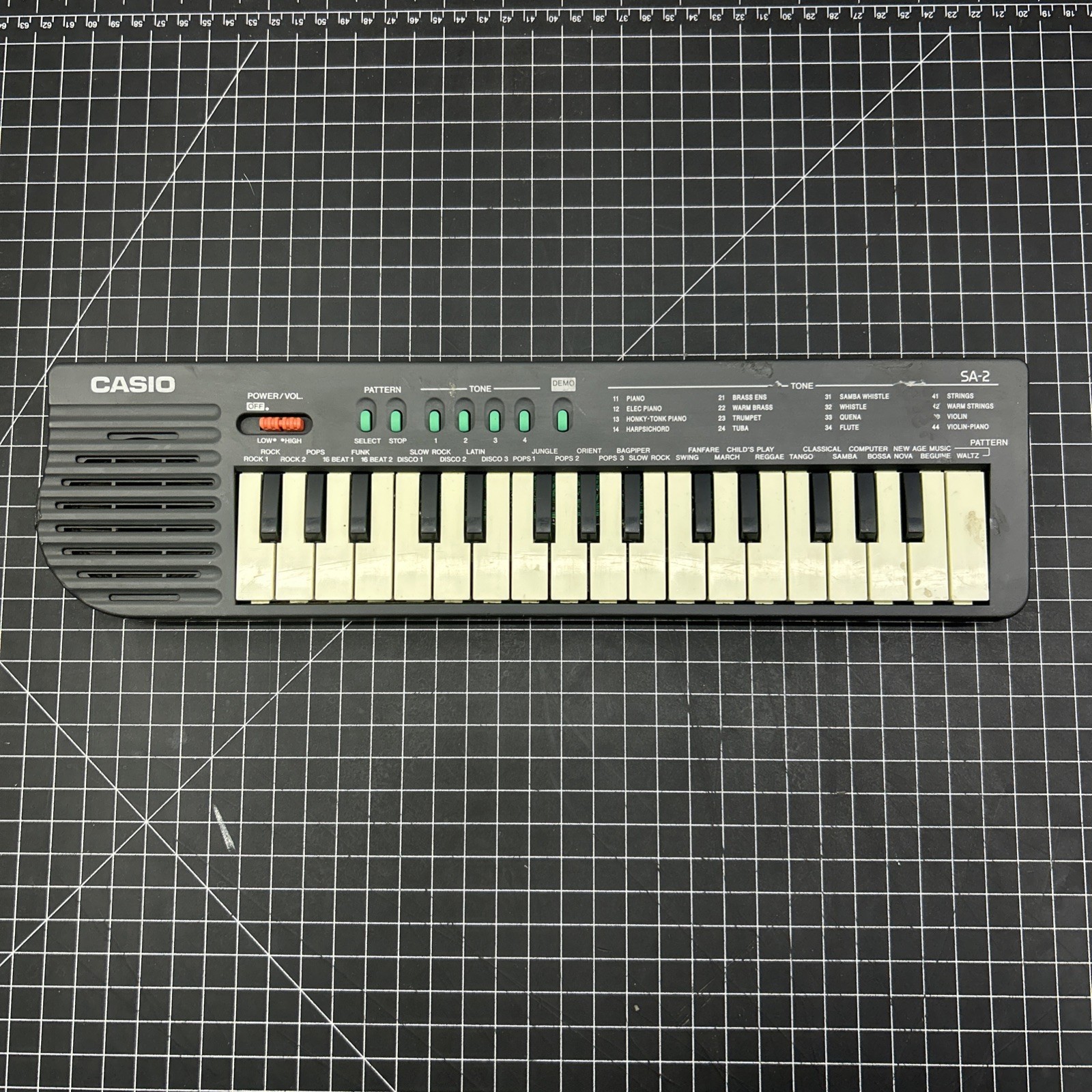 Casio SA-2 Mini Electronic Keyboard - WORKS - Missing Battery Cover