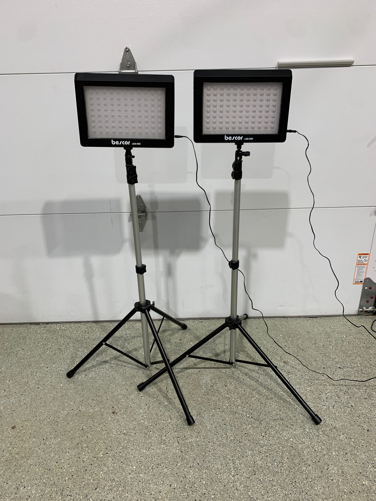 Bescor LED-95D Lights