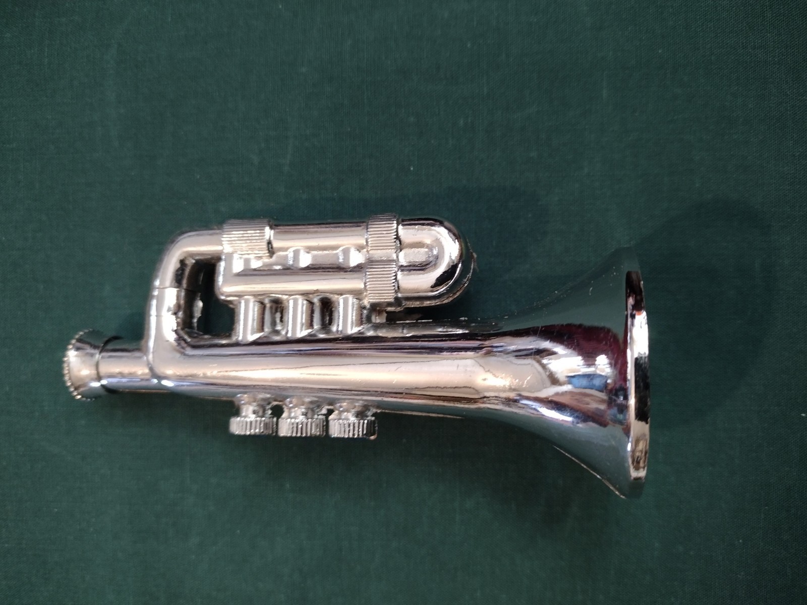Vintage Novelty Butane Lighter Refilable   Trumpet silver case