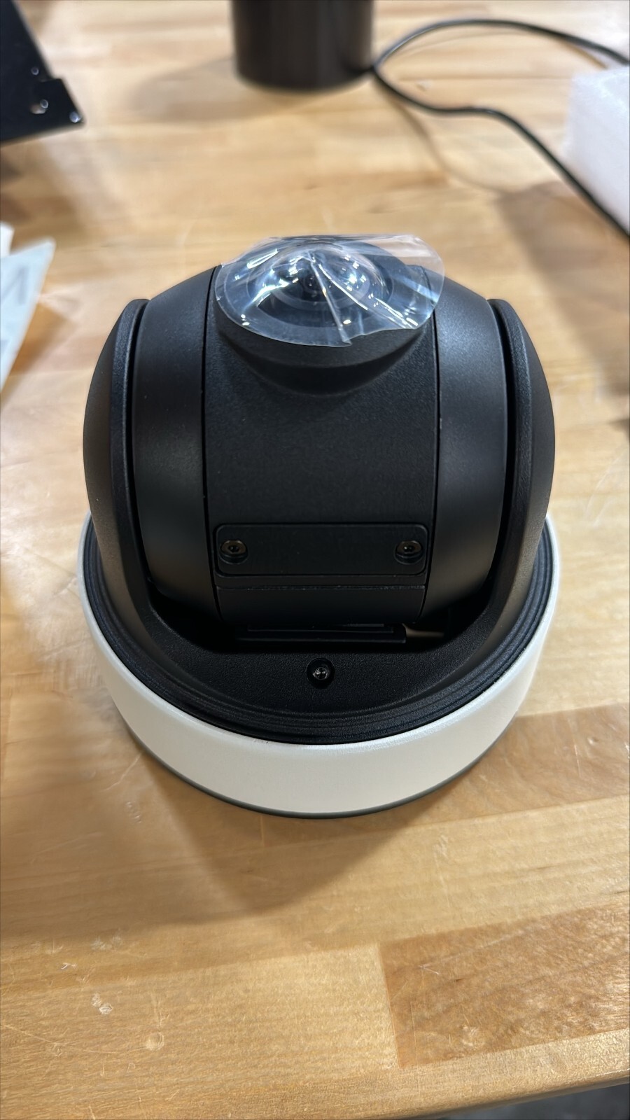 Milesight Technology, Unbranded, 4K AI 180° Panoramic Mini Dome Network Camera