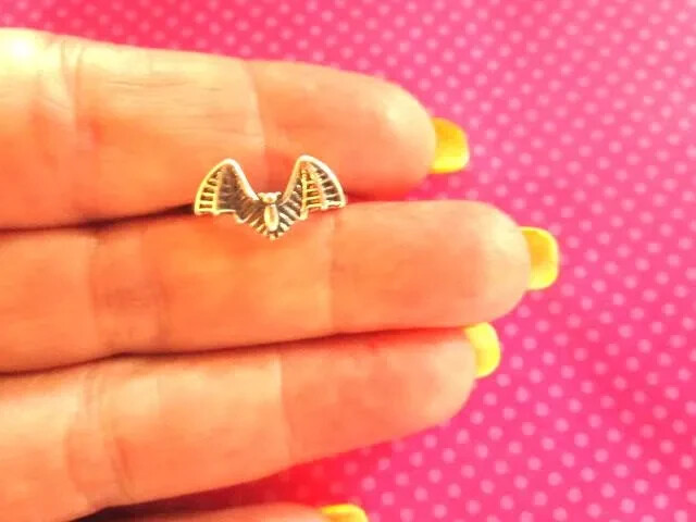 Silver bat toe ring