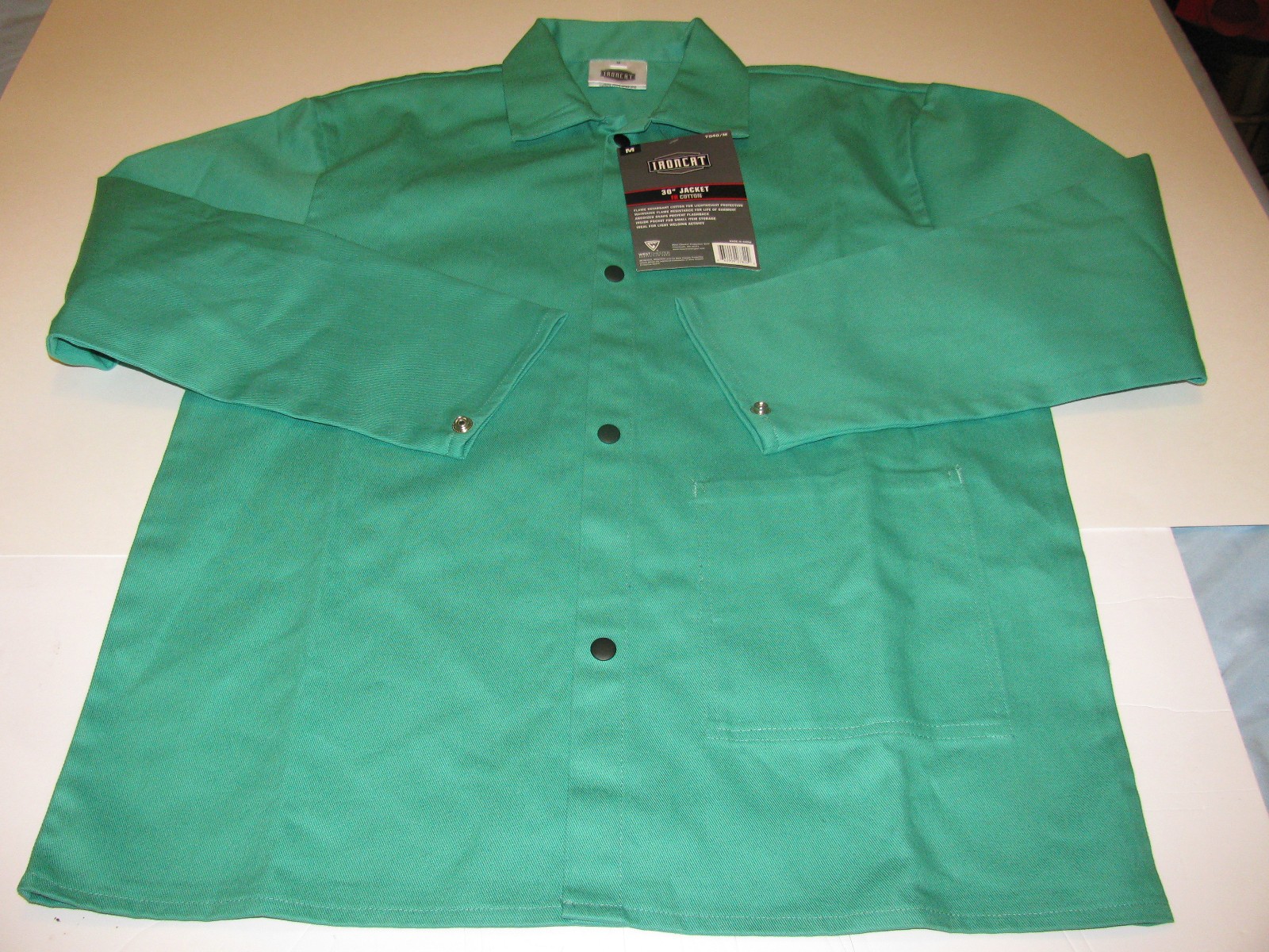 BNWT Ironcat Welding Jacket FR 7040 Medium M 30" Green Flame Resistant New