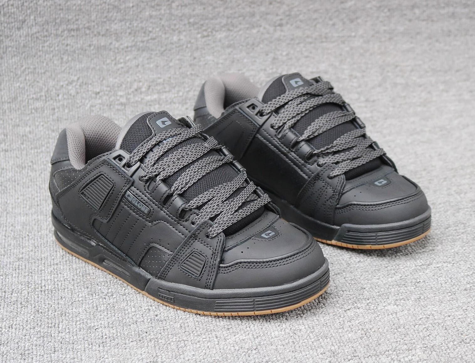 Globe Sabre Man's Skate Shoe US size