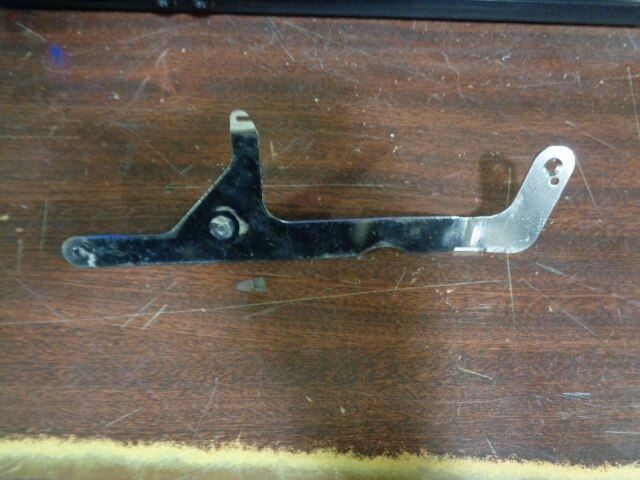 Universal Instruments 44256301 Latch