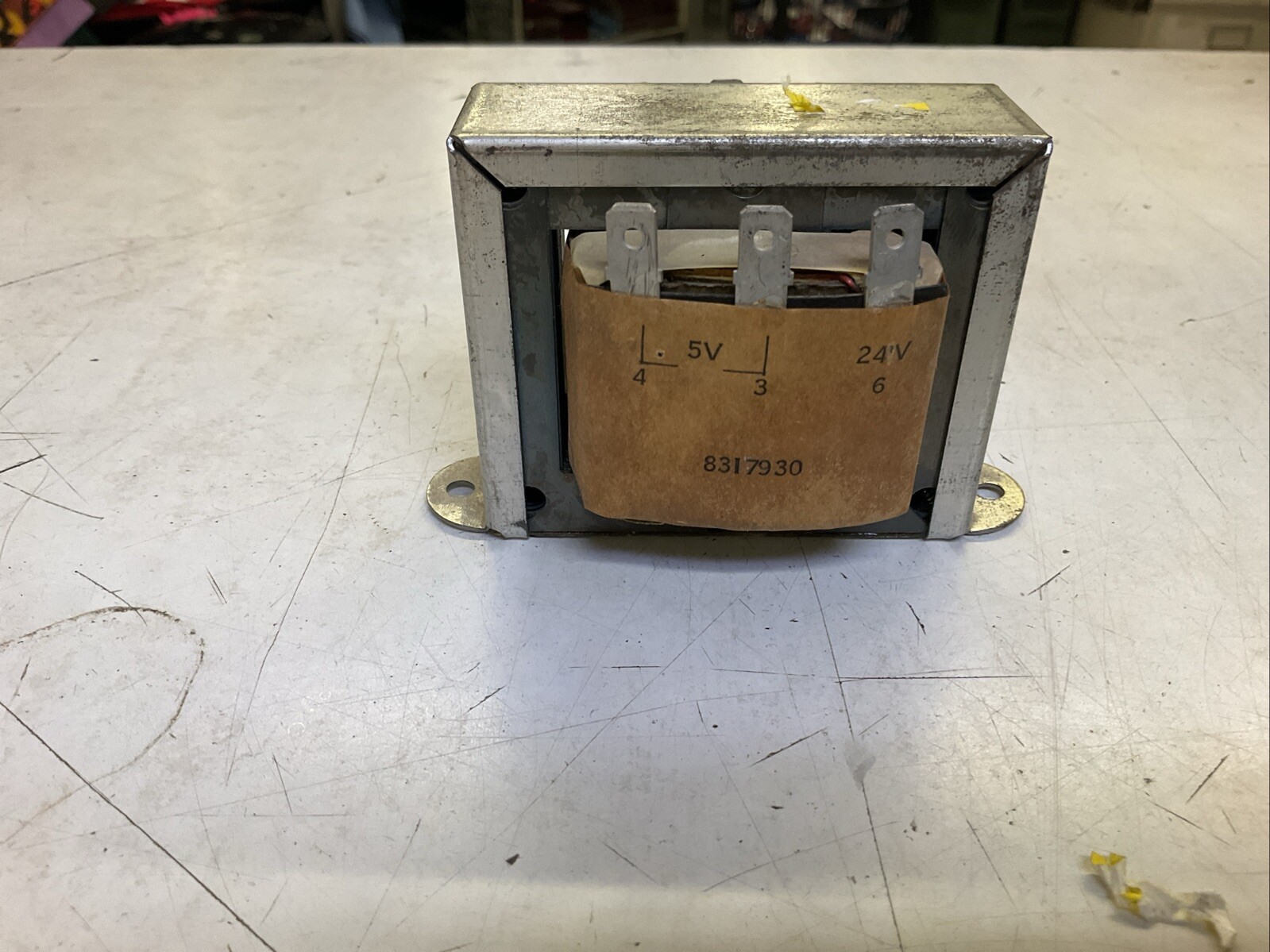 A/C VOLT POWER TRANSFORMER INPUT 115 VOLTS OUTPUT: 5volt 5 Amp Or 24volt 5amps