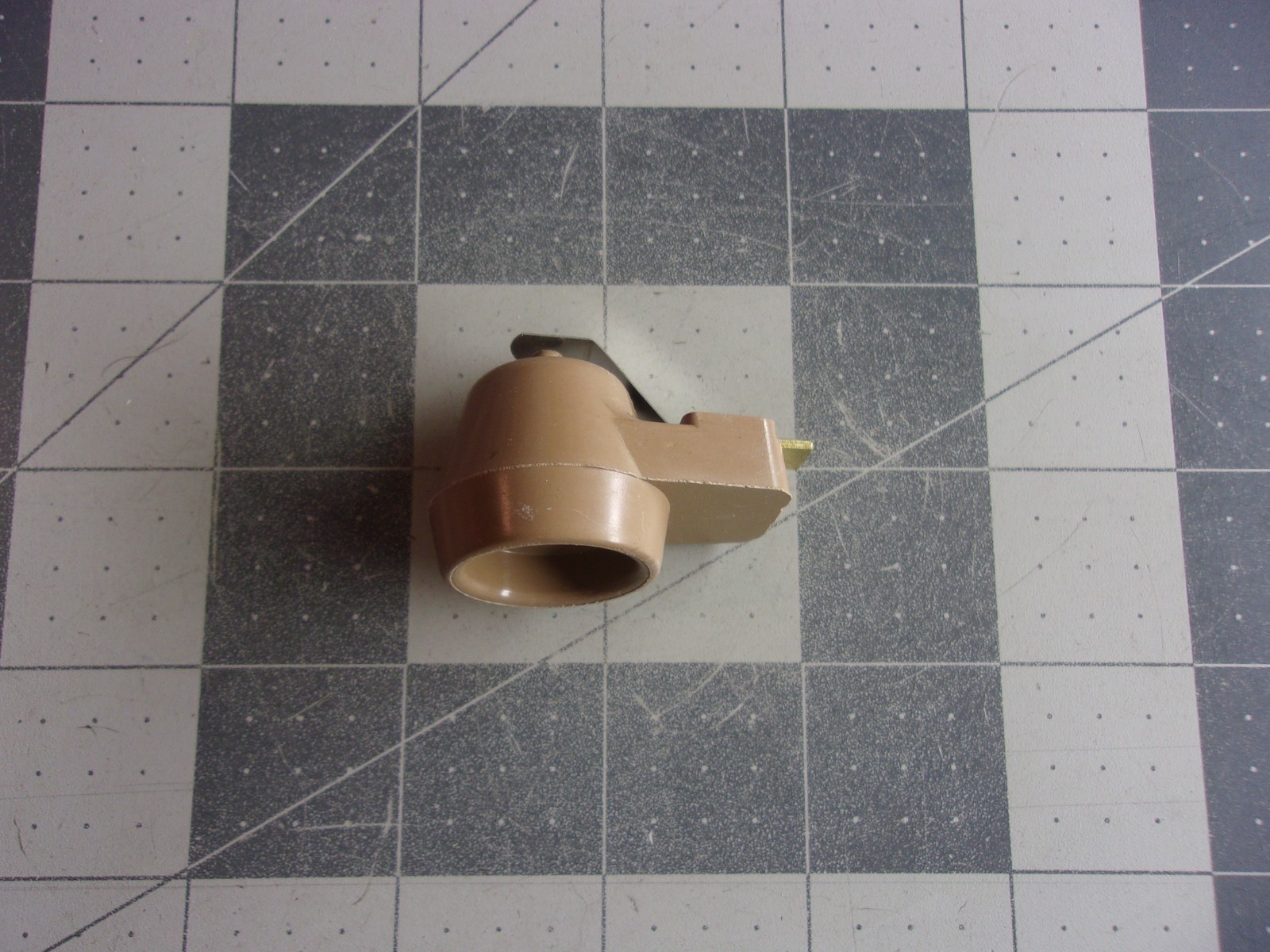 Standard FD104 Distributor Rotor '42 Ford Sedan Delivery 1/2 Ton & 3/4 Ton PU