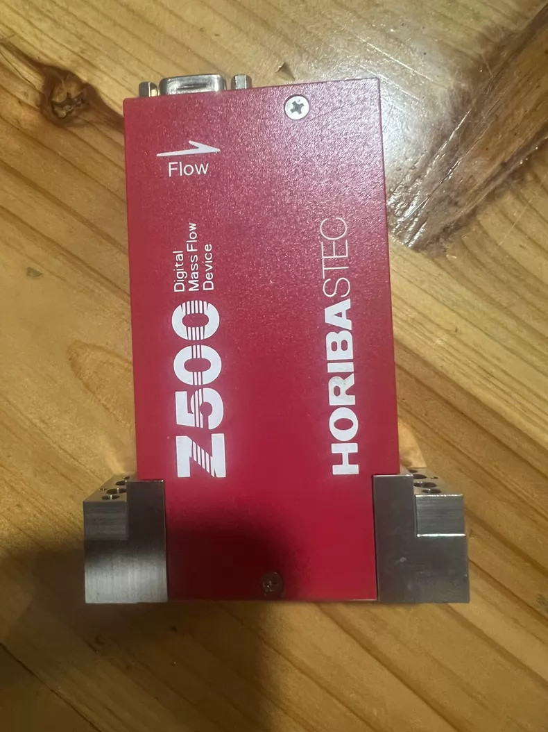 HORIBA STEC SEC-Z512MGX Flow Sensor Used 1PCS