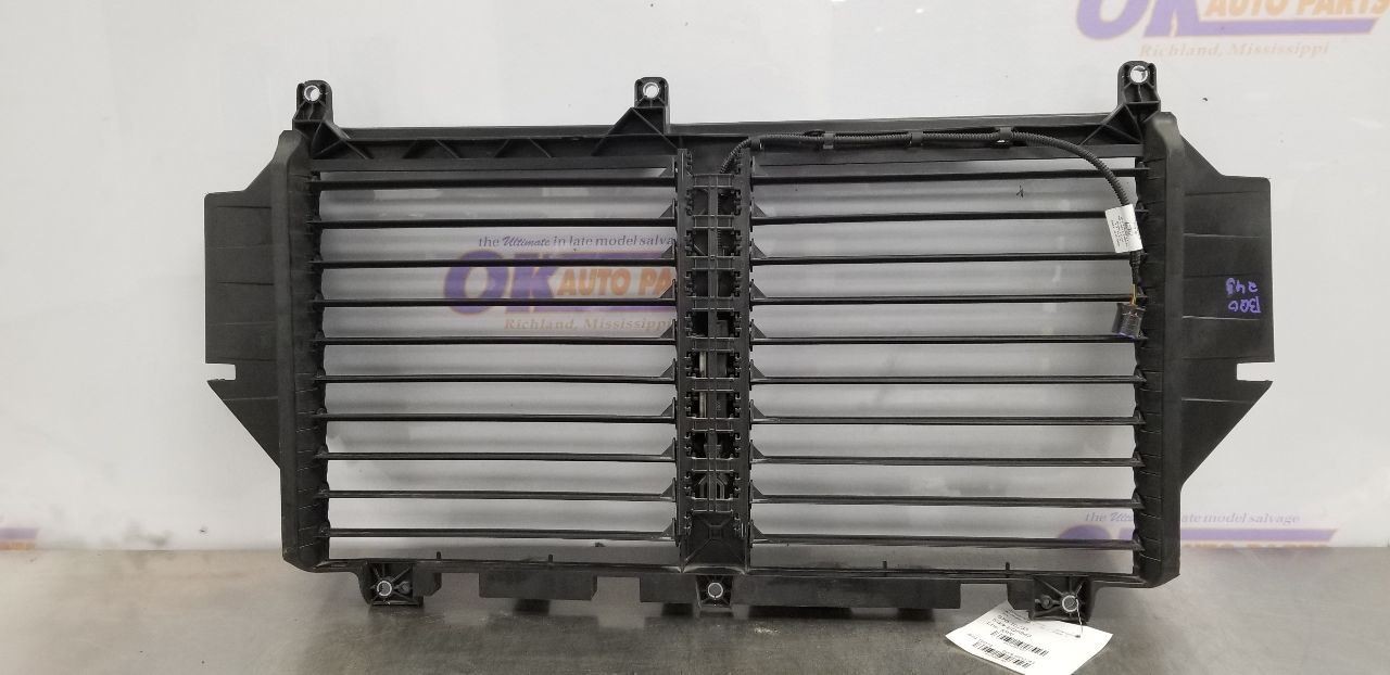24 TOYOTA TACOMA SR5 2.4L 4X2 AIR SHUTTER OEM