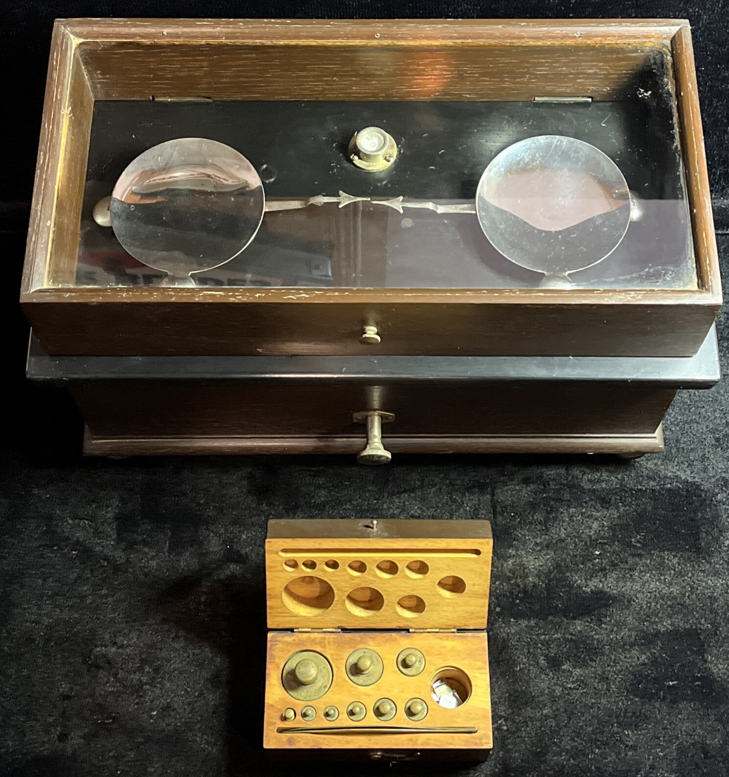 Antique/vintage Gottl. Kern & Sohn Ebingen Wurtt 120 G Prescription Balance.
