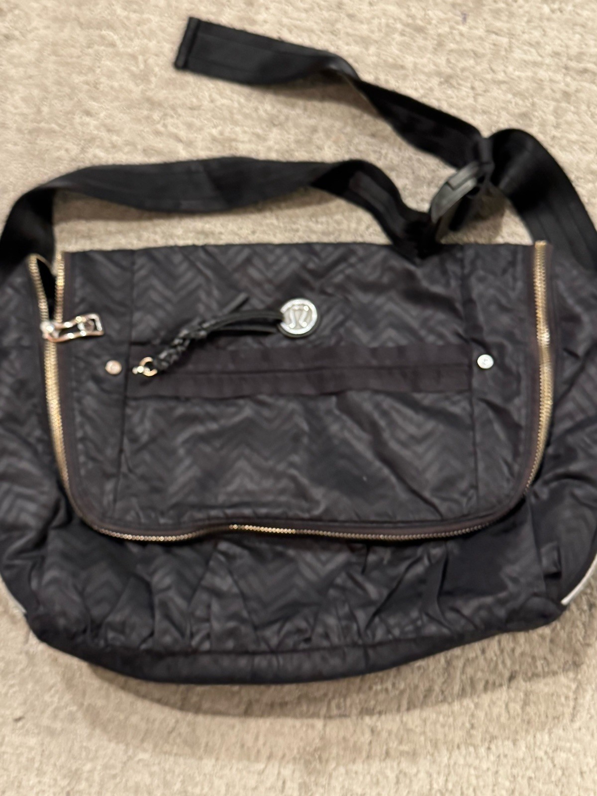 Lululemon Athletica Yoga Moto Messenger Crossbody Laptop Gym Bag