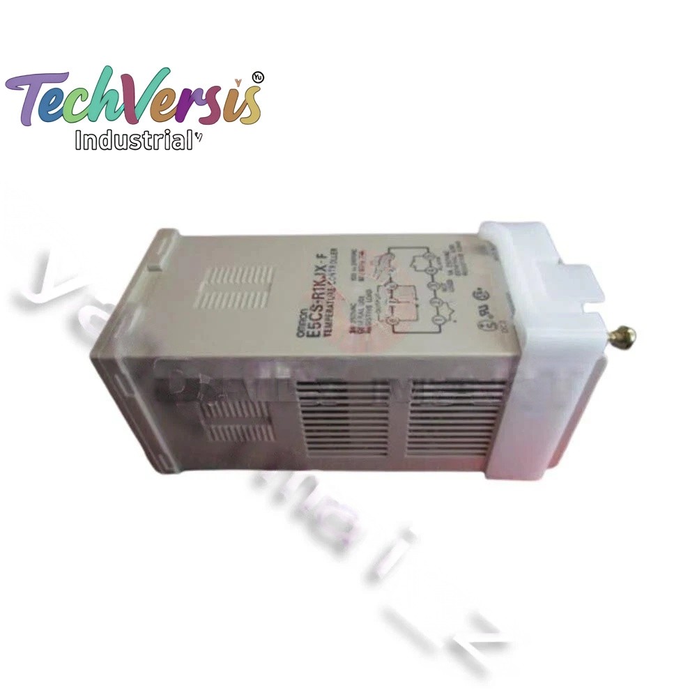 New In Box OMRON E5CS-R1KJX-F Temperature Controller FREE