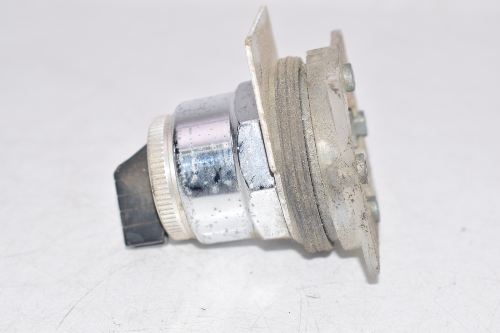 General Purpose 2 Position Selector Switch On, Auto
