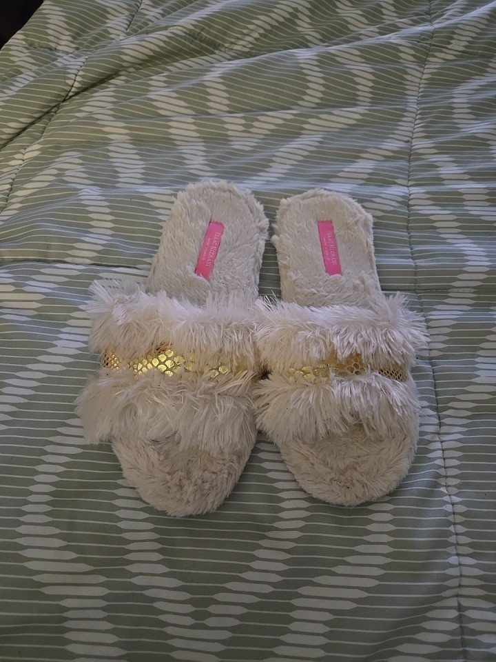 Isaac Mizrahi Slide On Faux Fur Slippers women's size Small (5-6) B29