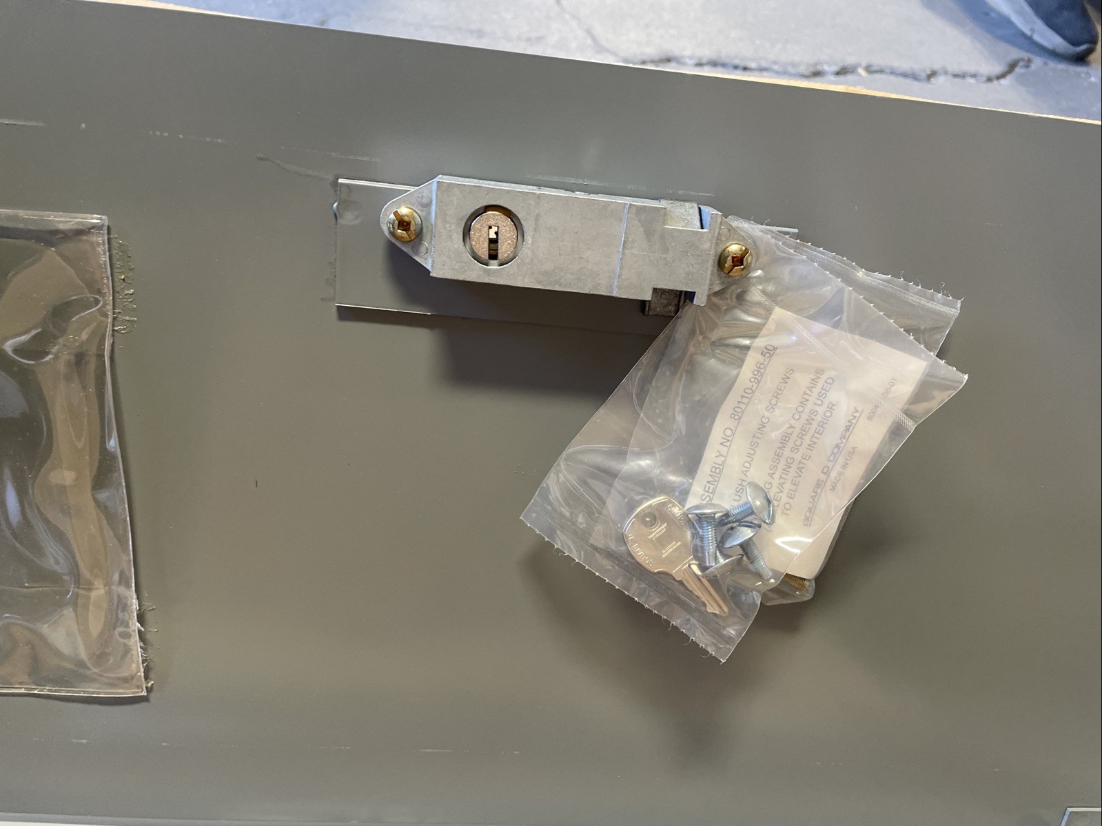 Square D MHC32F Panel Box Type 1 Enclosure COVER