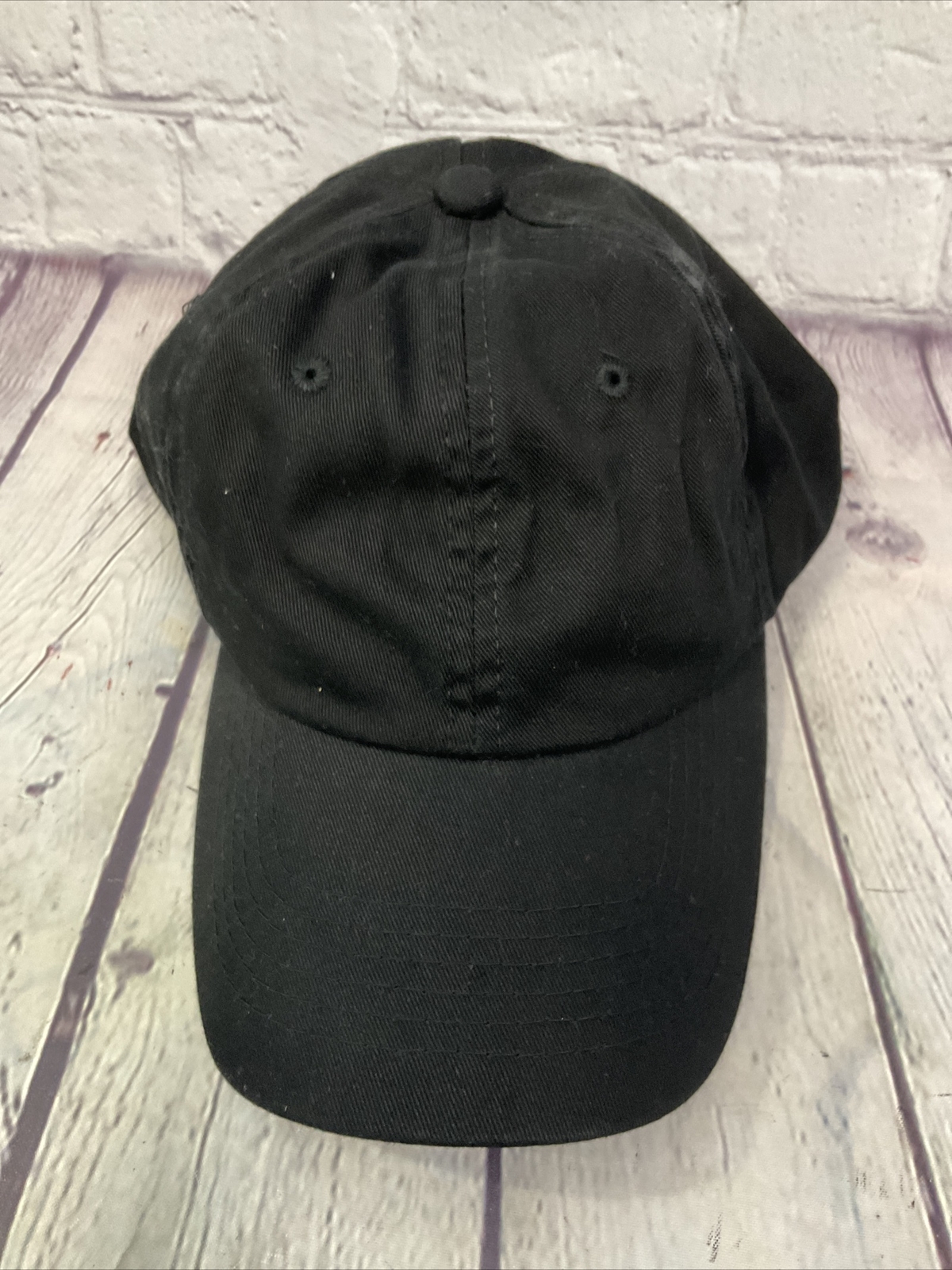 OC Sport Black Hat Adjustable Durable Comfortable New Without Tags