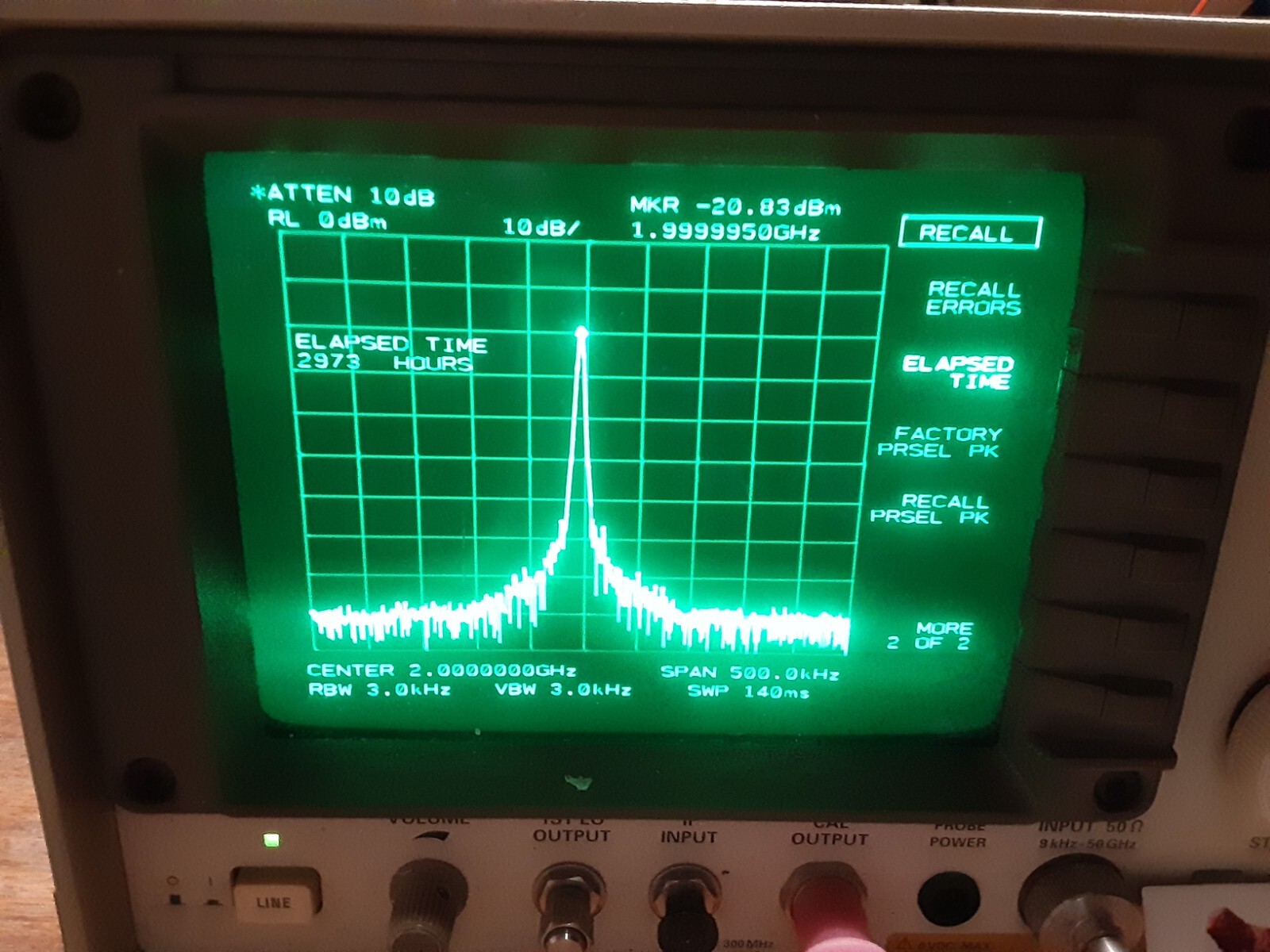Agilent 8565E 50 GHz Spectrum analyzer Less than 3000 hours of use. 2.4 mm male